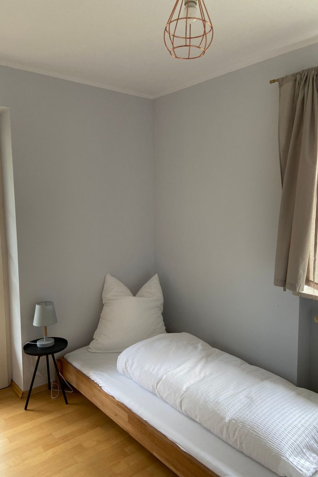 Modern eingerichtete Wohnung mit 2 Schlafzimmern-Image-tags.info