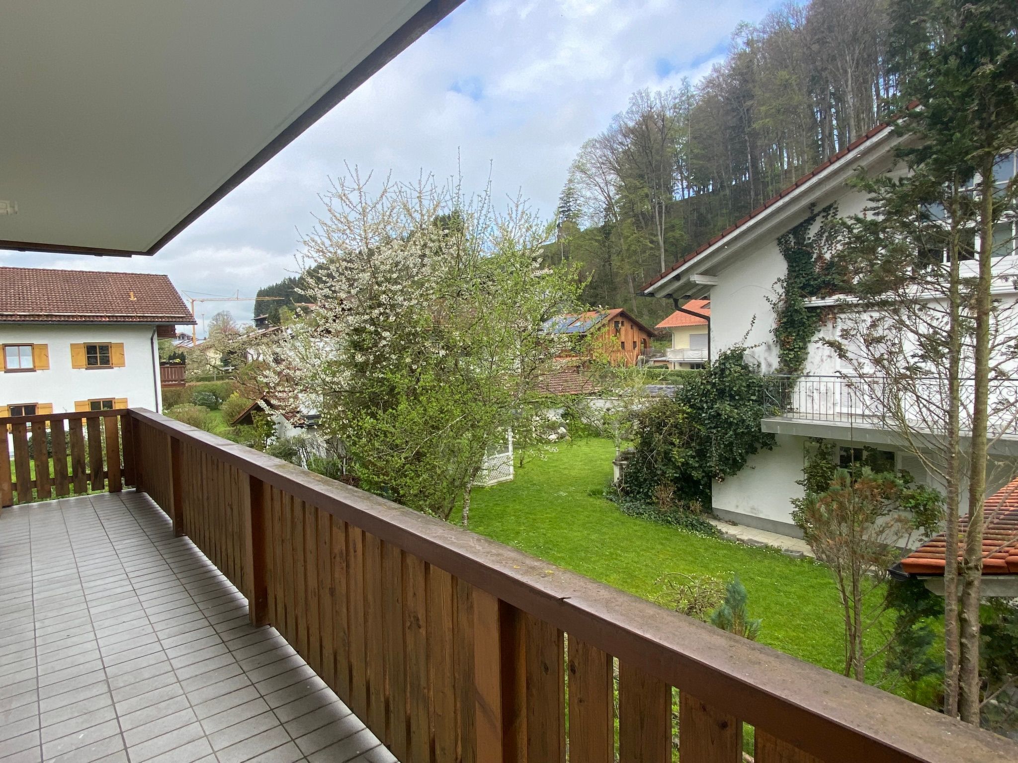 Modern eingerichtete Wohnung mit 2 Schlafzimmern-Image-tags.info