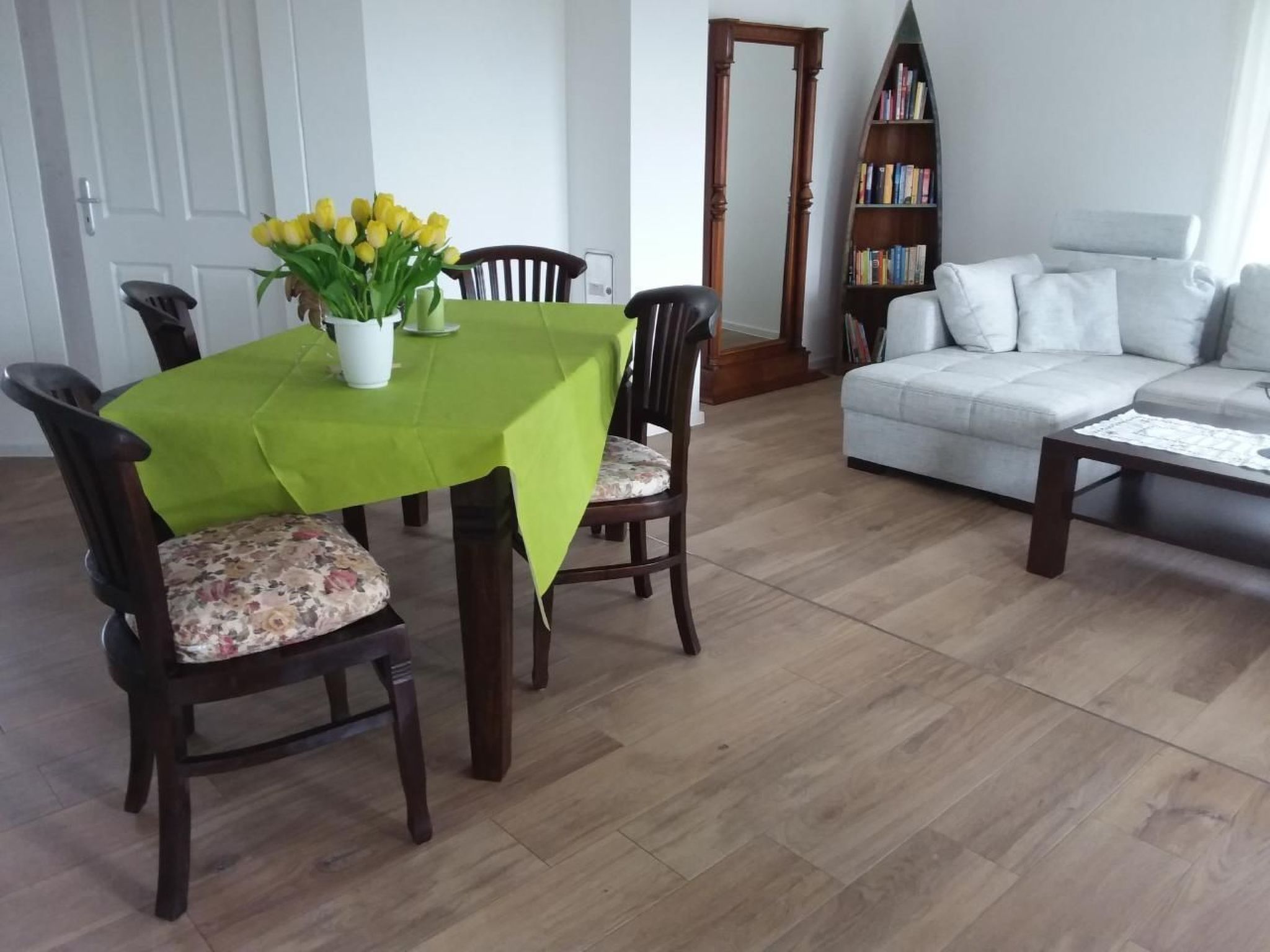 Schwalbennest-Binnen