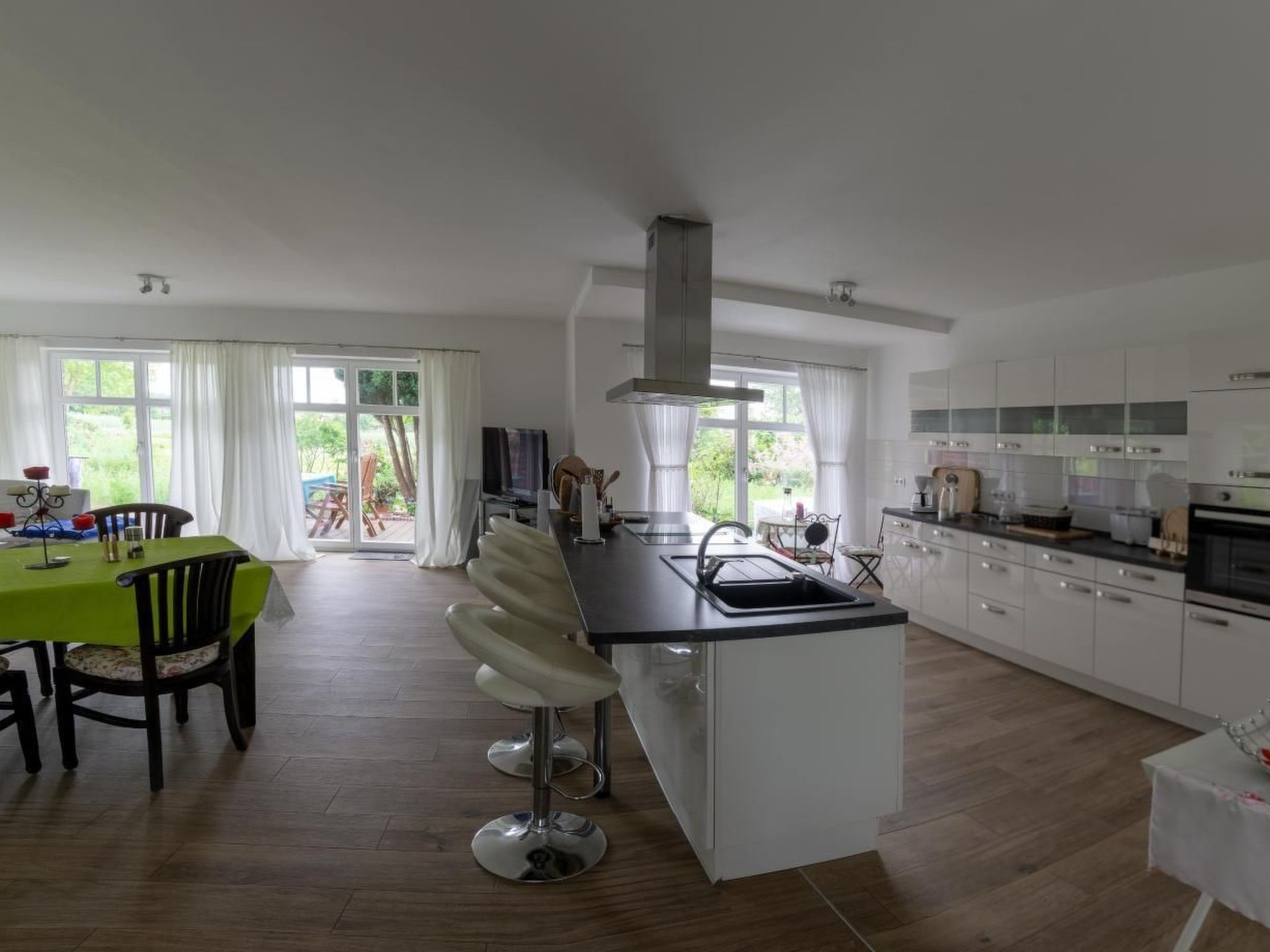 Schwalbennest-Binnen