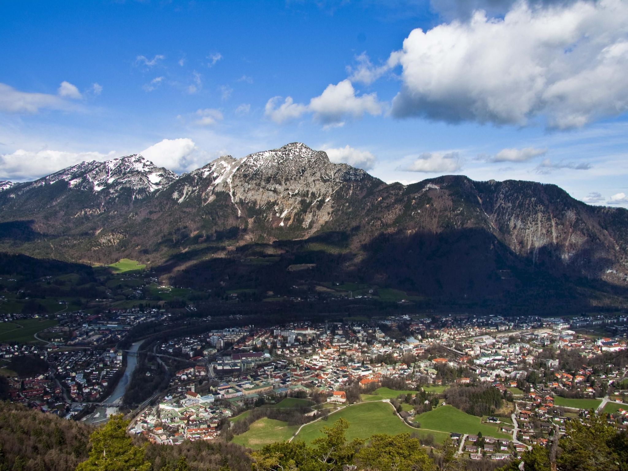 Appartement mit Terrasse-Image-tags.info