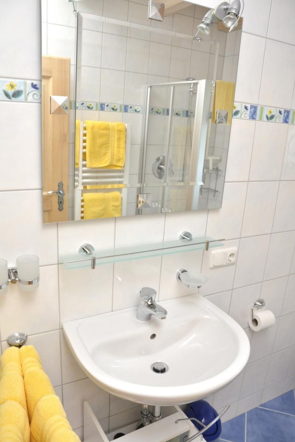 Regina-Image-tags.info