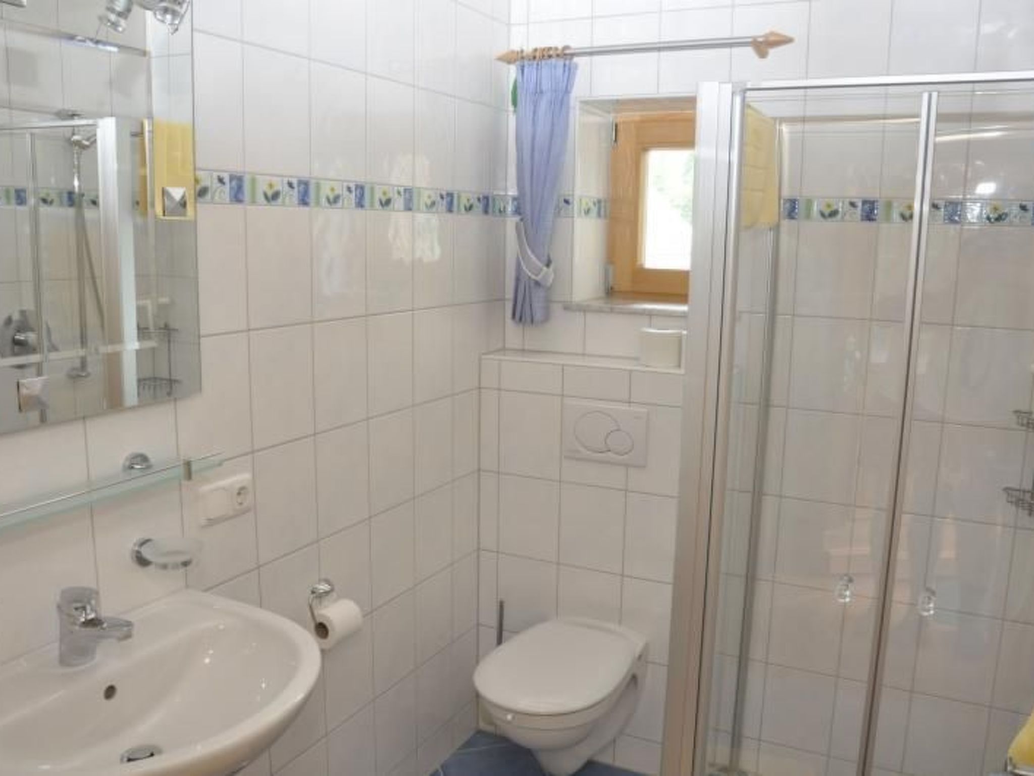 Regina-Image-tags.info