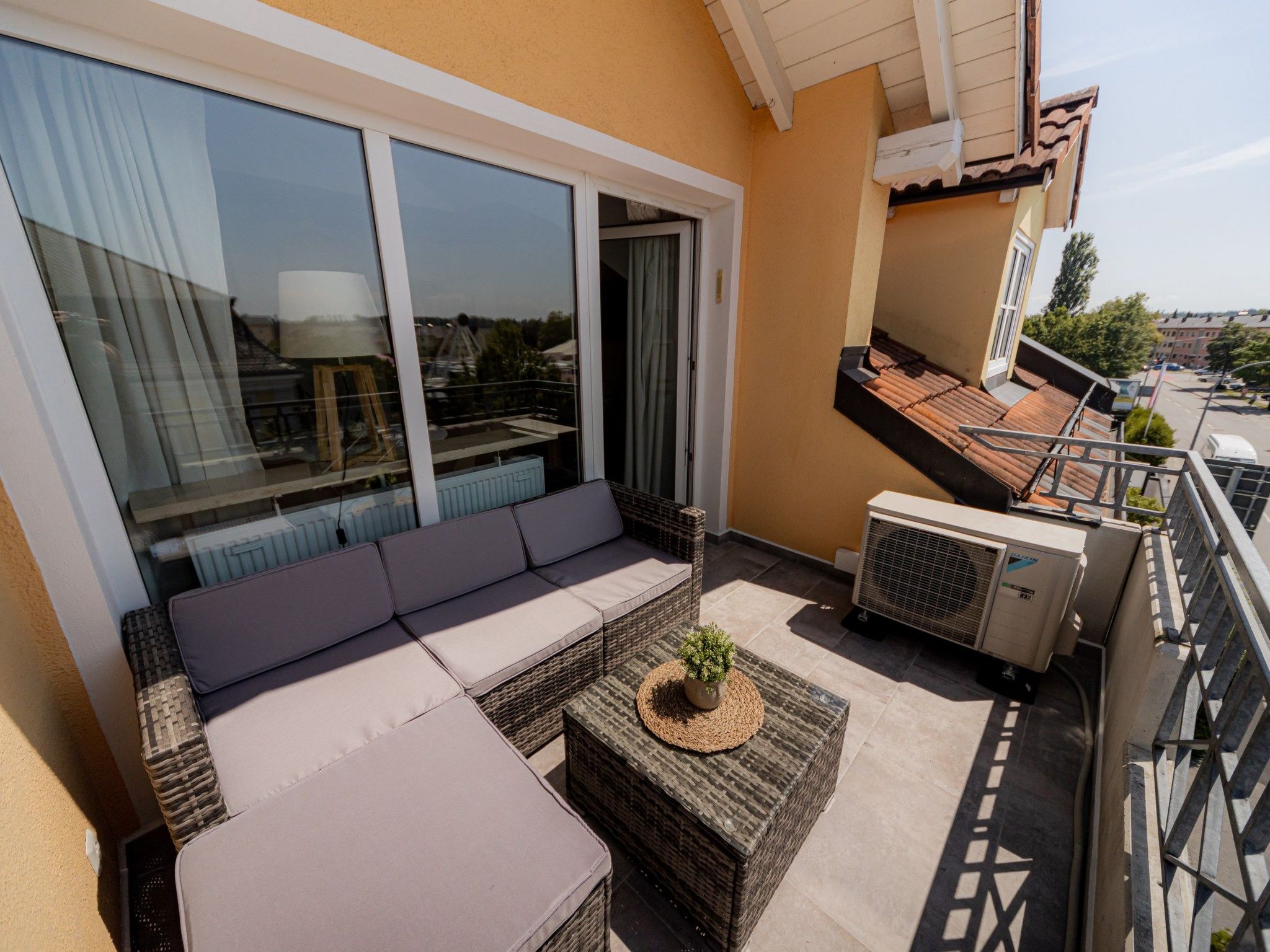 Come4Stay Altötting - Zentrale Lage - Balkon-Image-tags.info