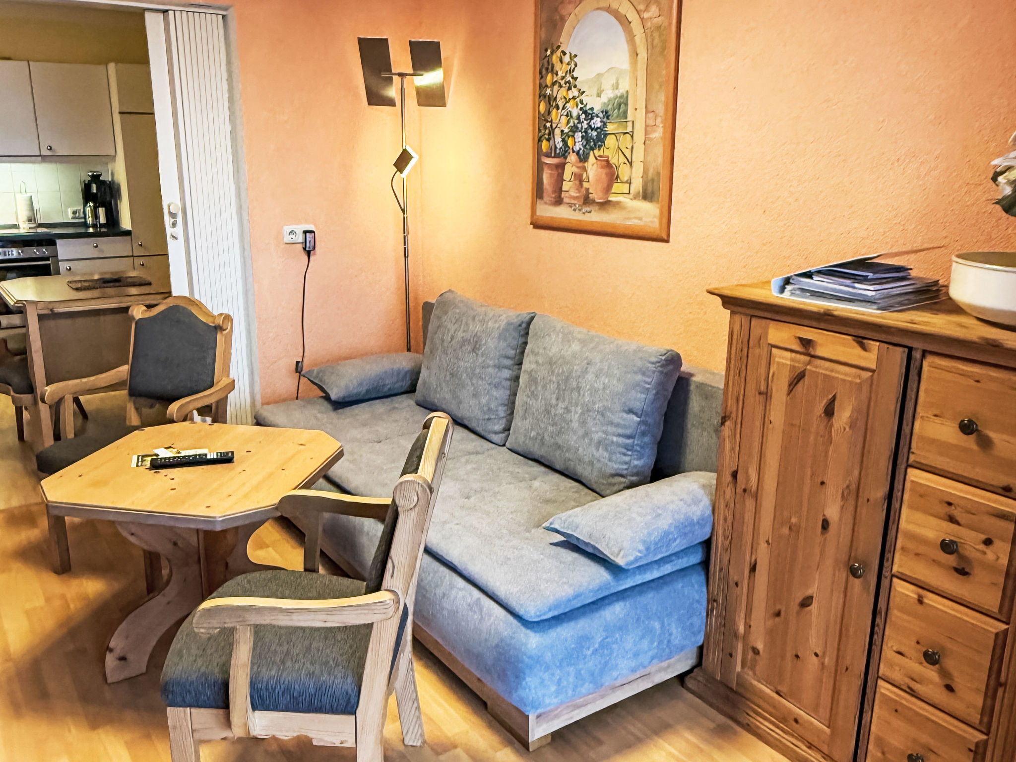 Rachel mit herrlichem Ausblick - Inside