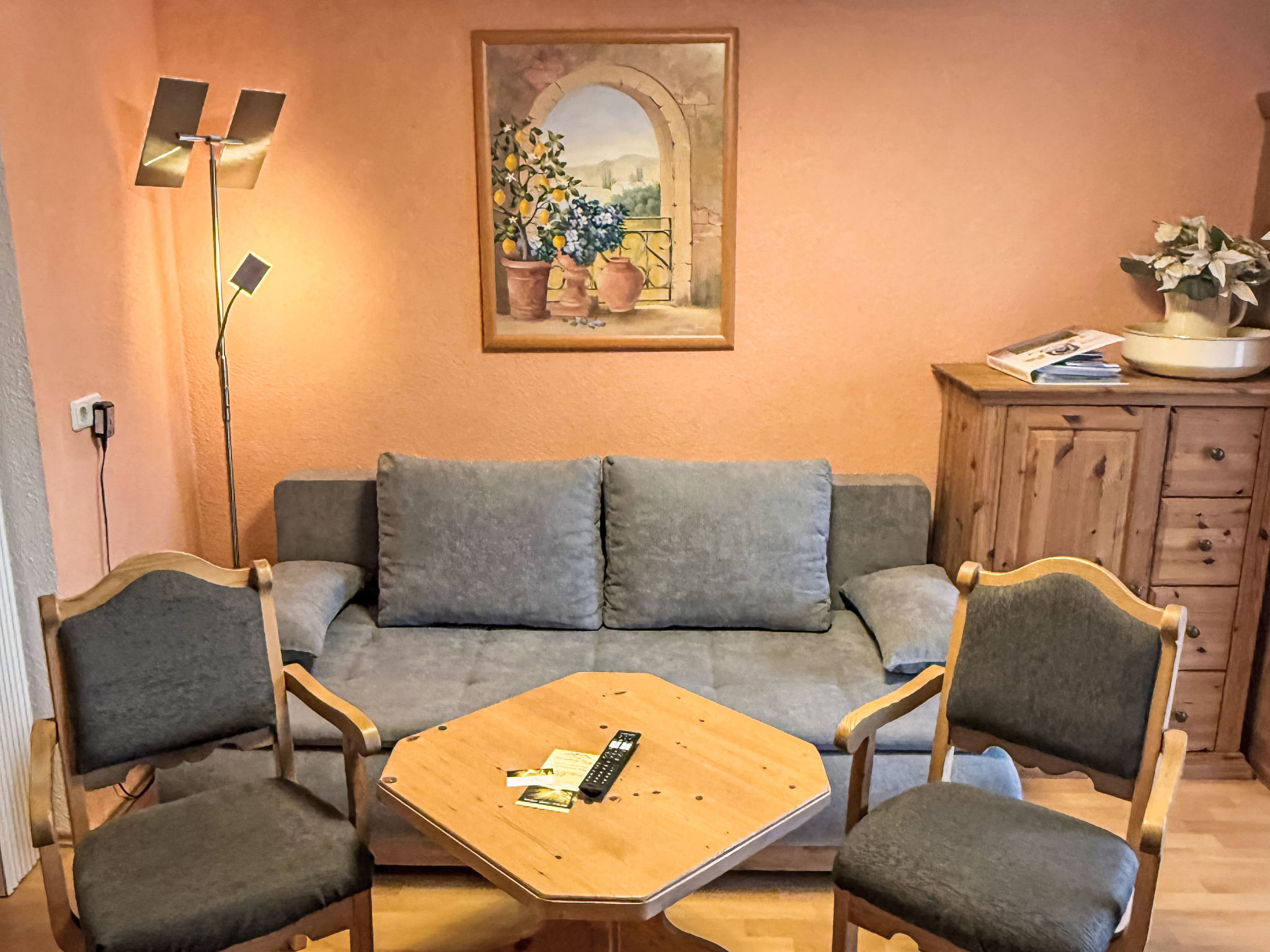 Rachel mit herrlichem Ausblick - Inside