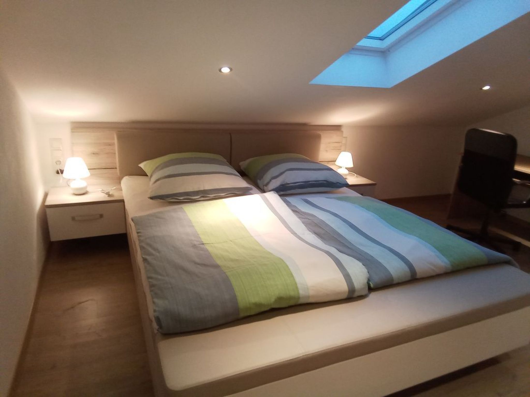 Exclusive Ferienwohnung mit Balkon-Drinnen