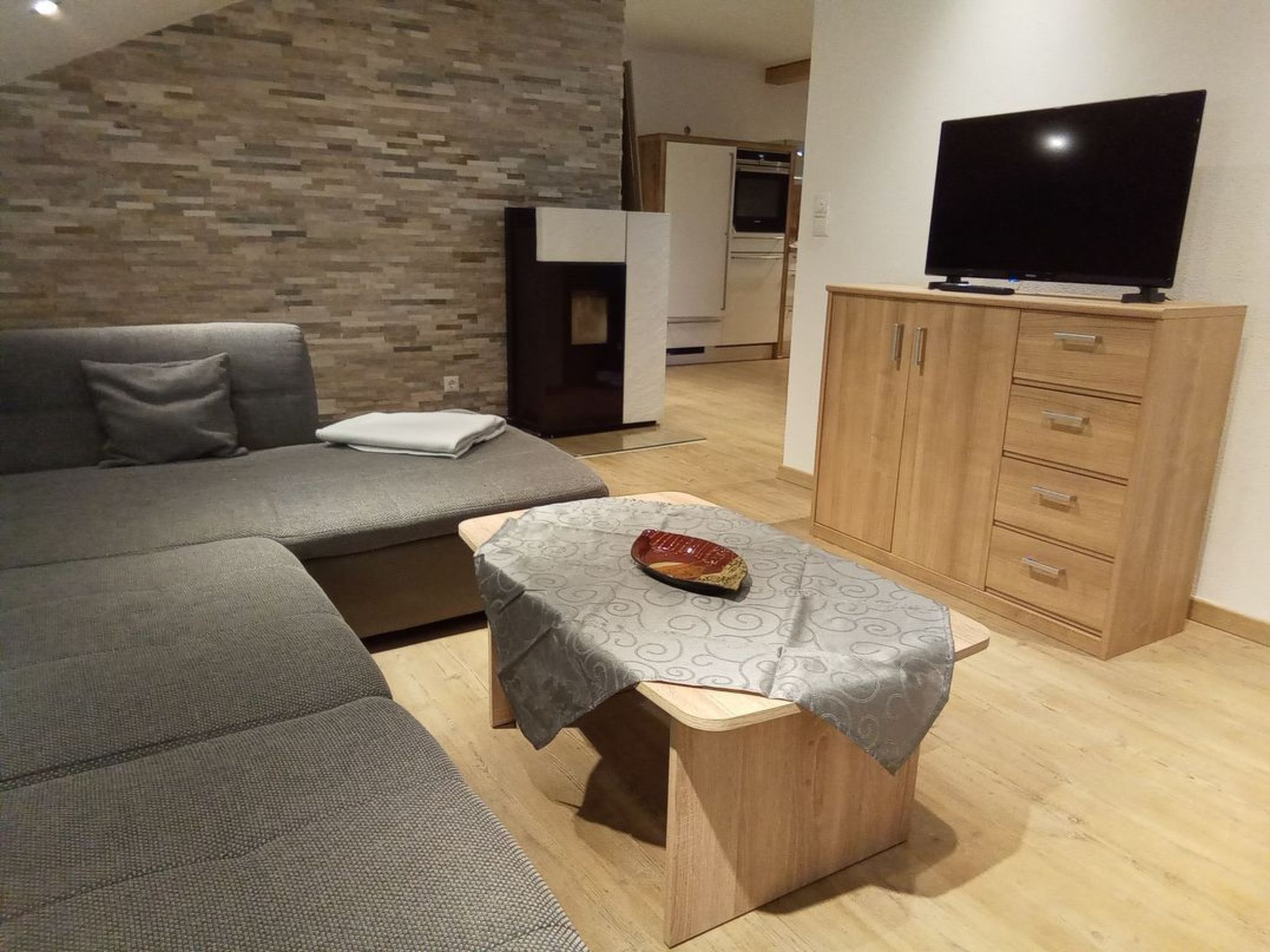 Exclusive Ferienwohnung mit Balkon-Drinnen