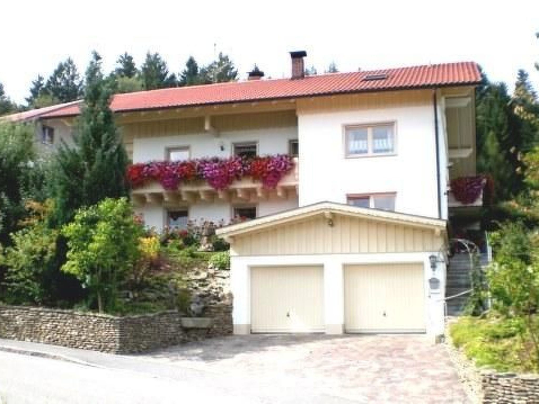 Mit sonniger Terrasse und Ausblick-Drinnen