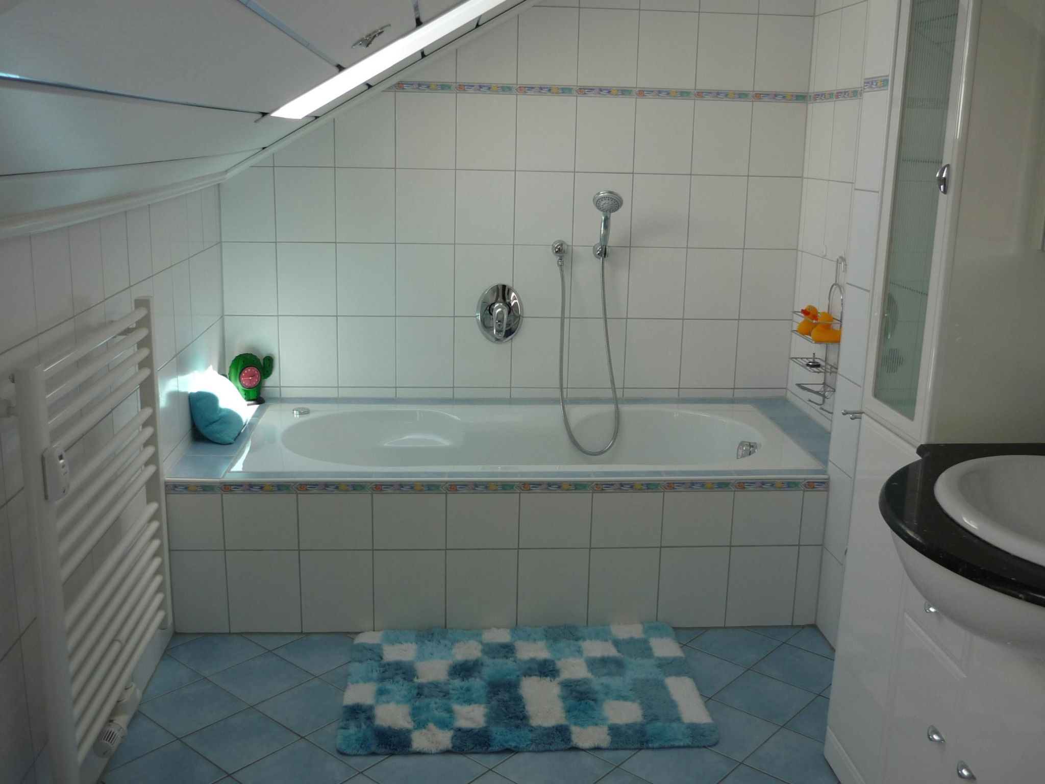 Moderne Ferienwohnung mit Gartennutzung - Binnen