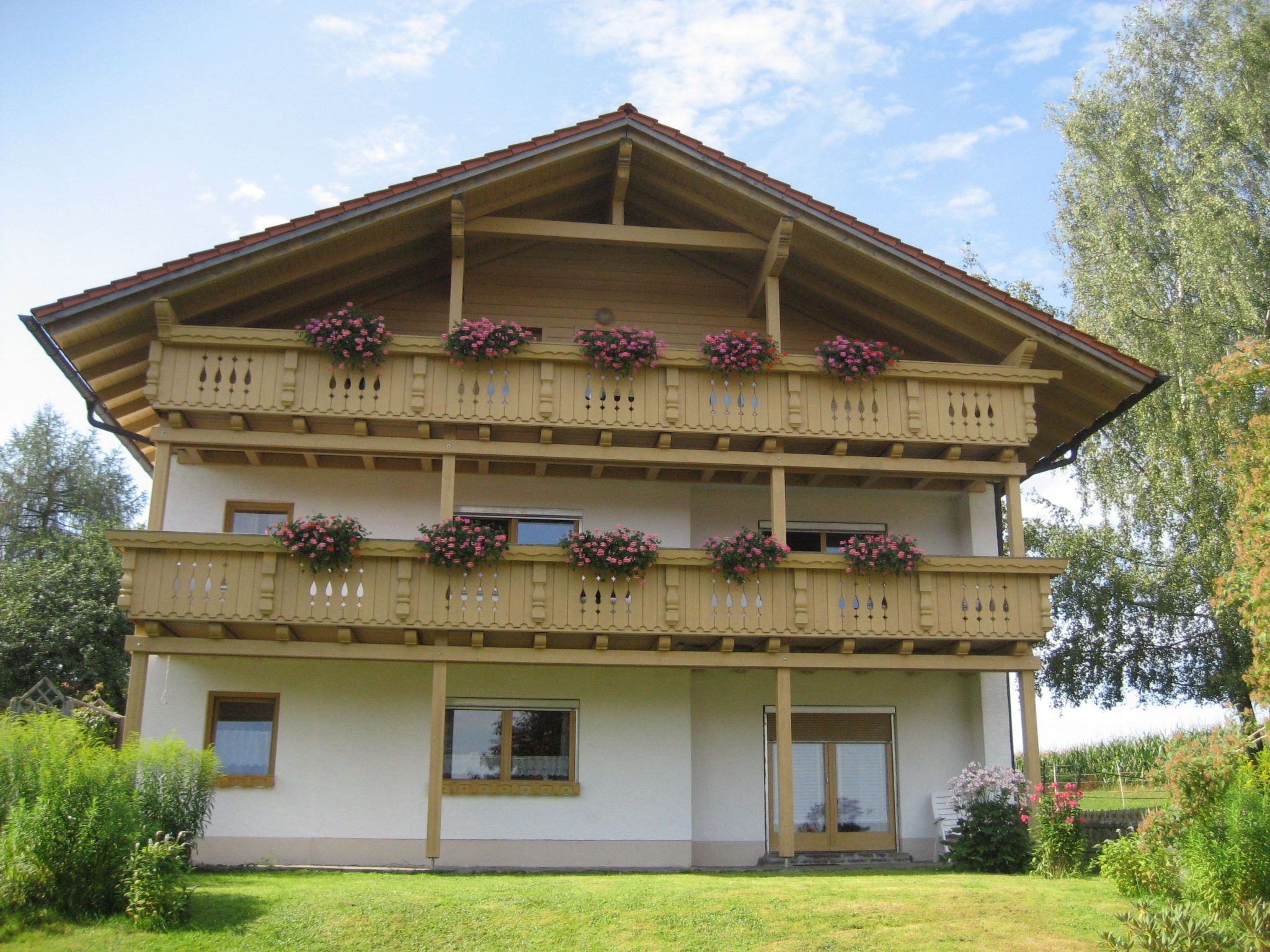Welcome to your dream holiday flat in Kirchberg im Wald, the ideal base for explorers and nature lovers. Situated in the heart of Bavaria, this charming accommodation offers the perfect combination of..