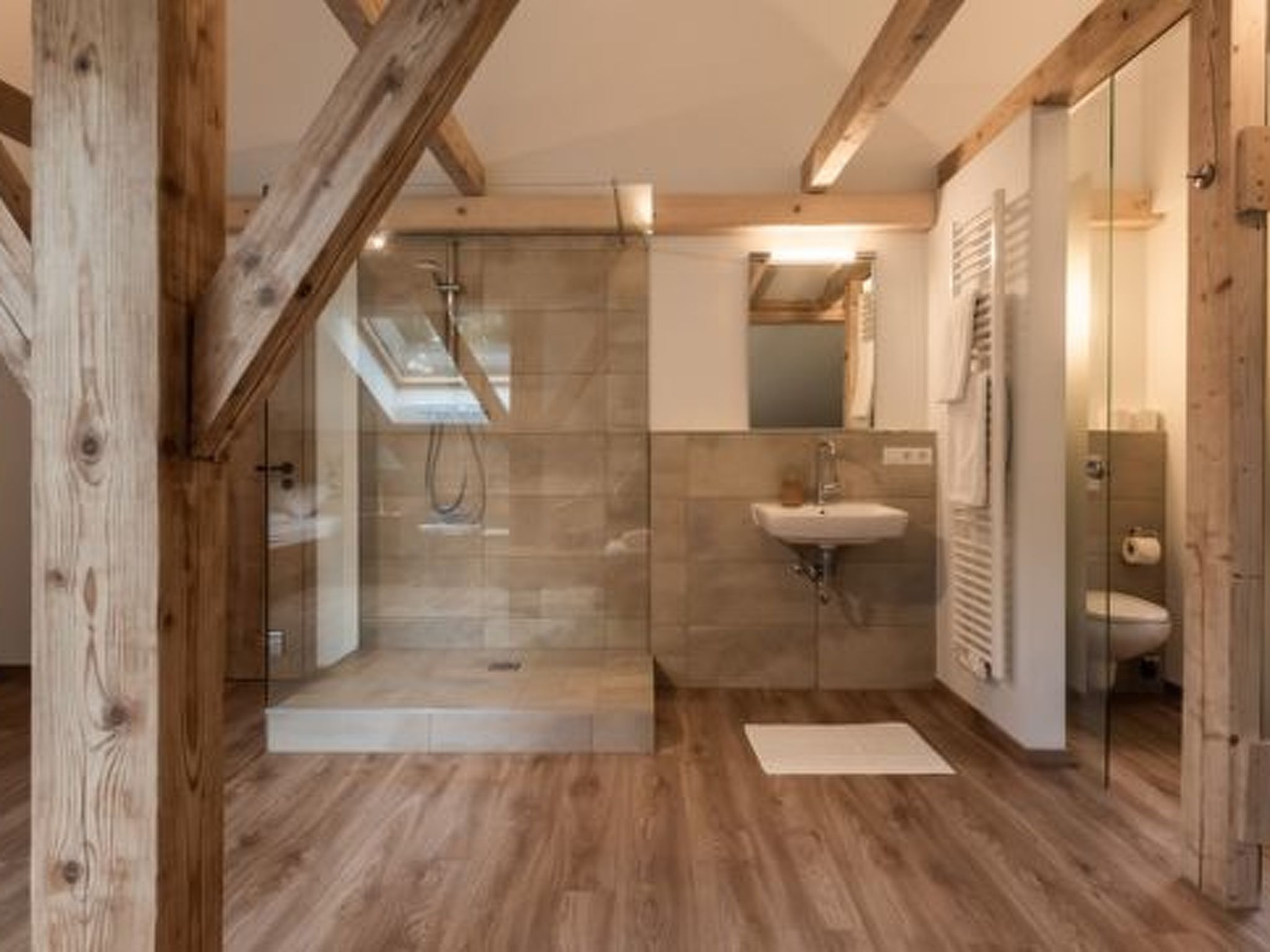 Luxuschalet - altes Bauernhaus mit private Spa-Drinnen