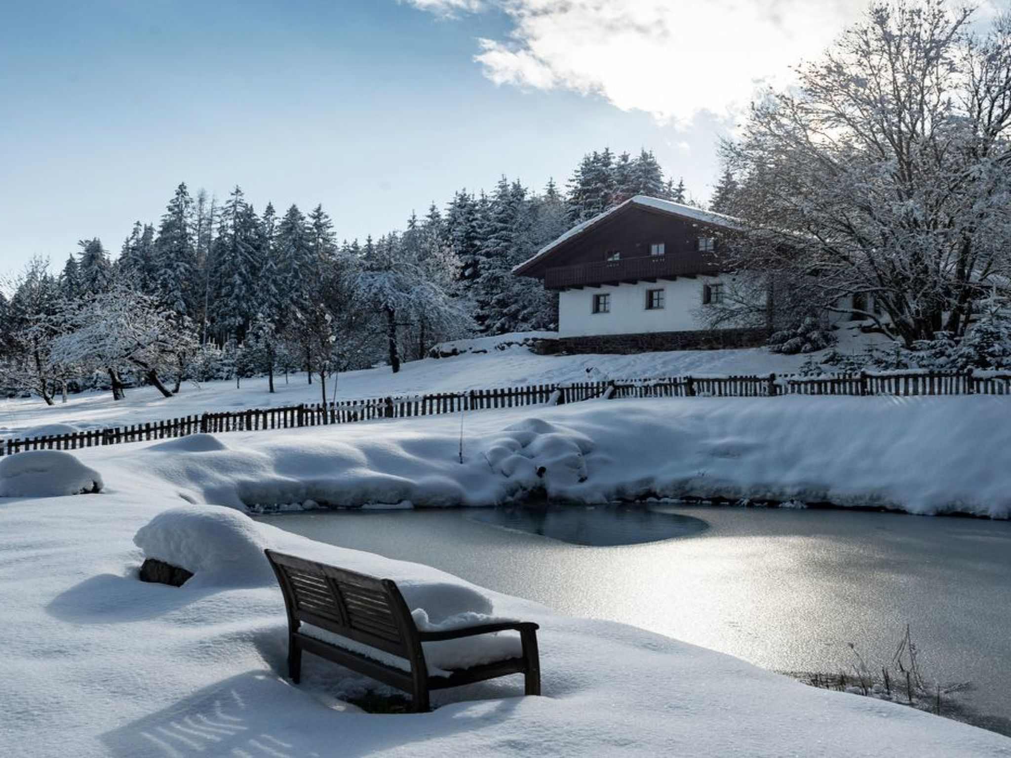 Luxuschalet - altes Bauernhaus mit private Spa-Drinnen