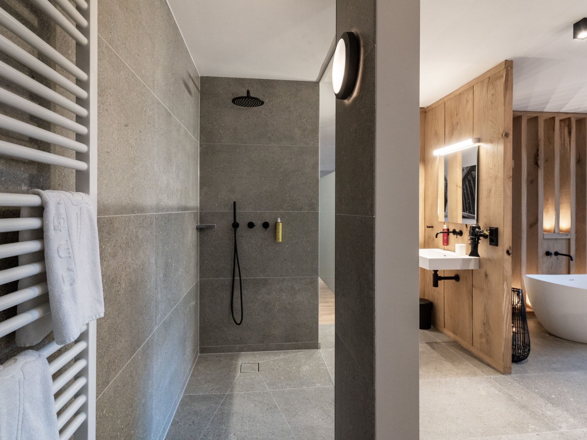 EXKLUSIVE FERIENWOHNUNG MIT EIGENER SAUNA-Binnen