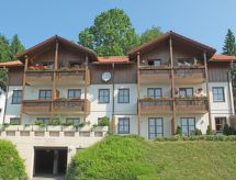 mit Balkon und schöner Fernsicht