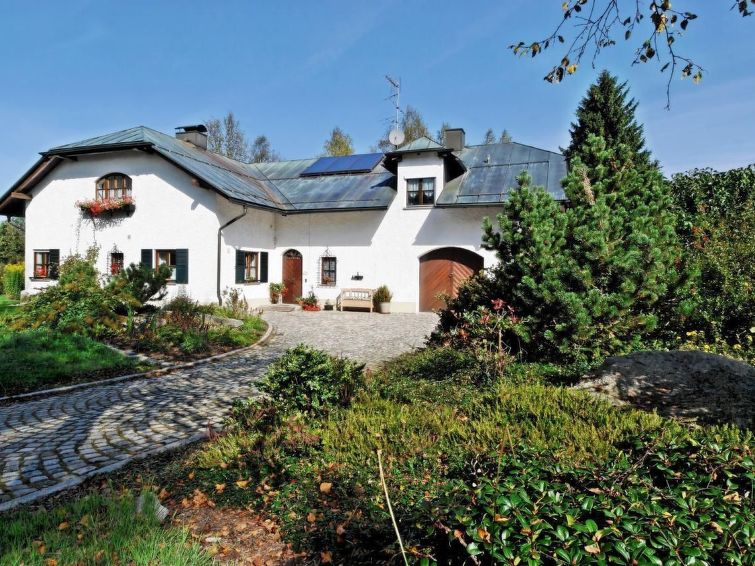 Op 900 m van het meer: sfeervol appartement in Haidmühle in Haidmühle