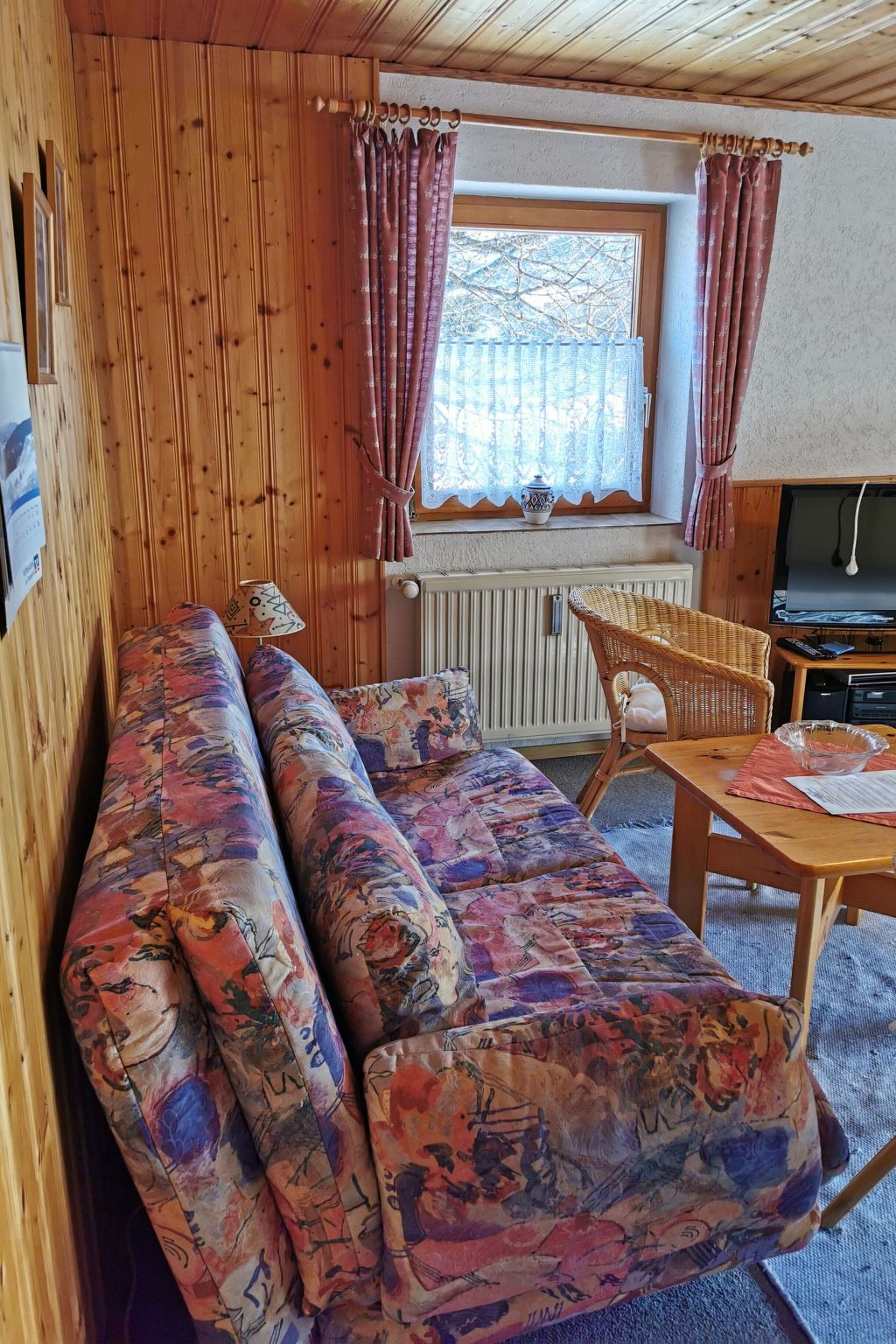 Mit komplett eingerichteter Küchenzeile im Wohnraum-Image-tags.info