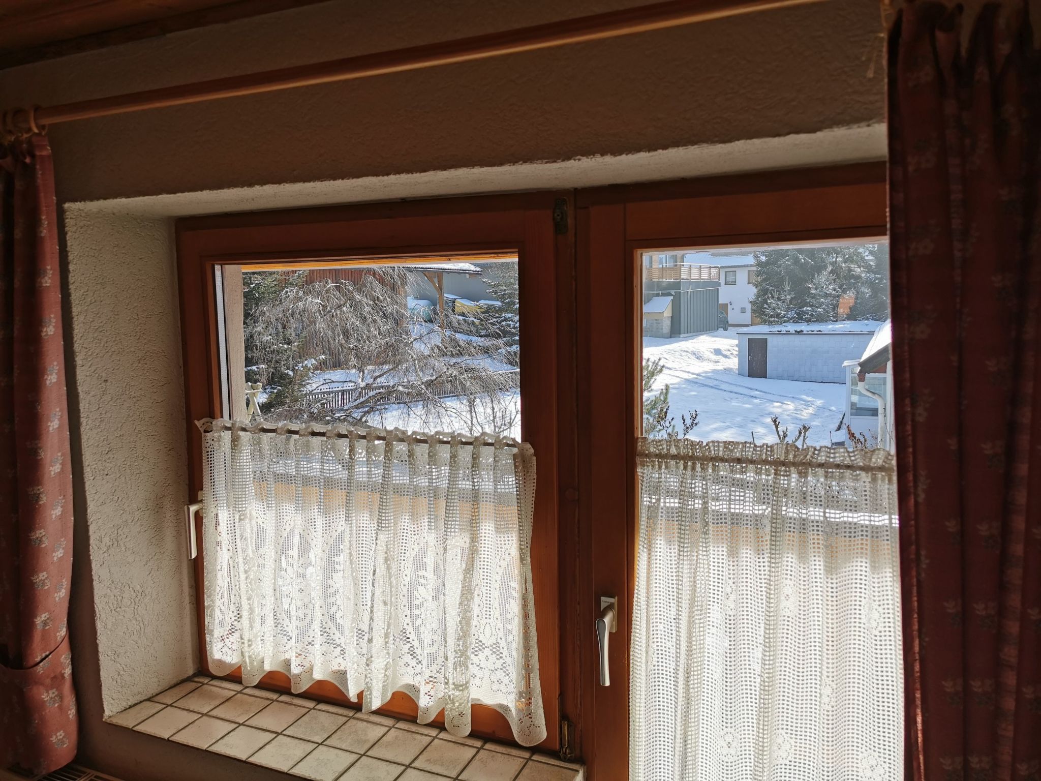 Mit komplett eingerichteter Küchenzeile im Wohnraum-Image-tags.info