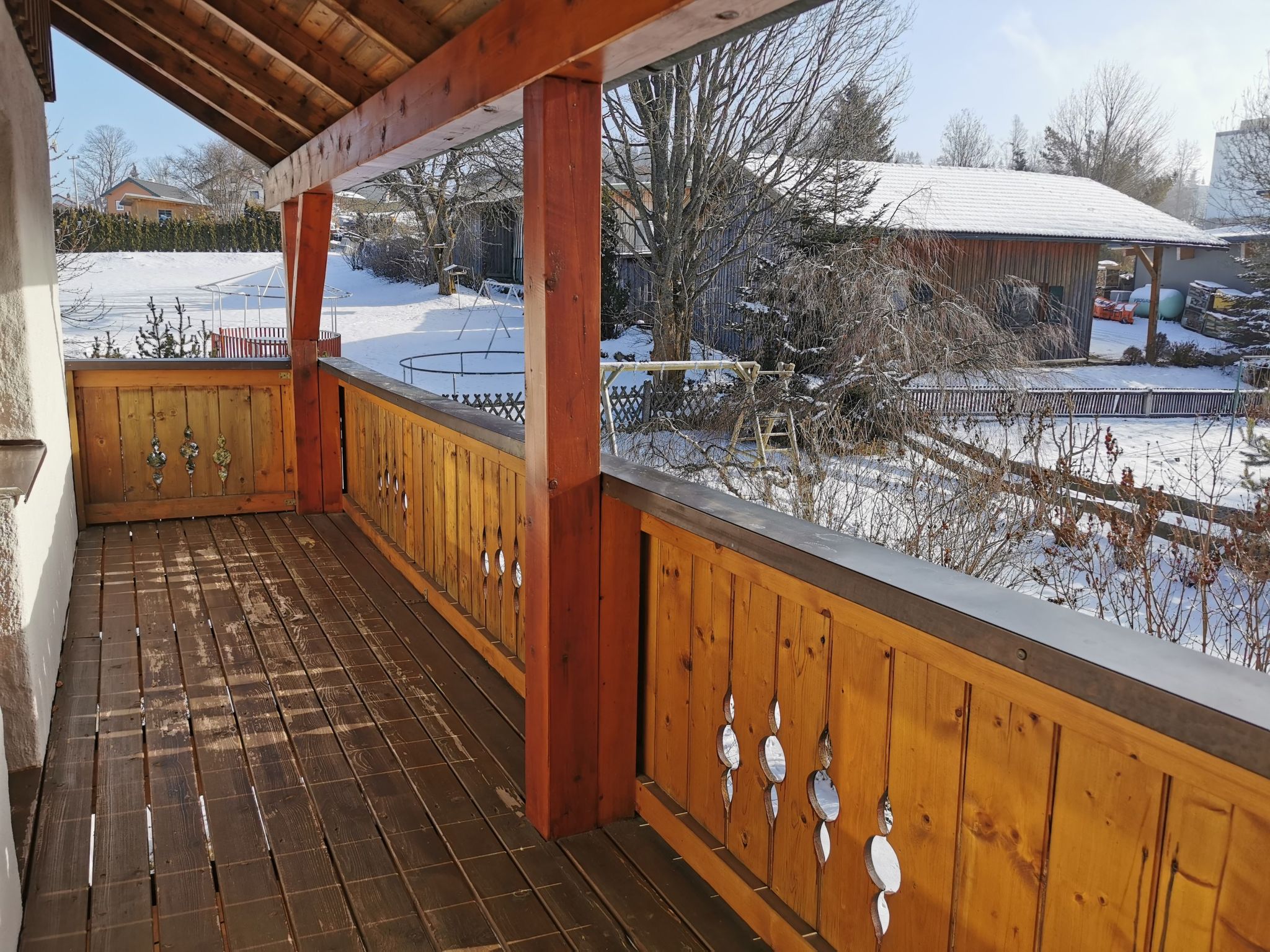 Mit komplett eingerichteter Küchenzeile im Wohnraum-Image-tags.info