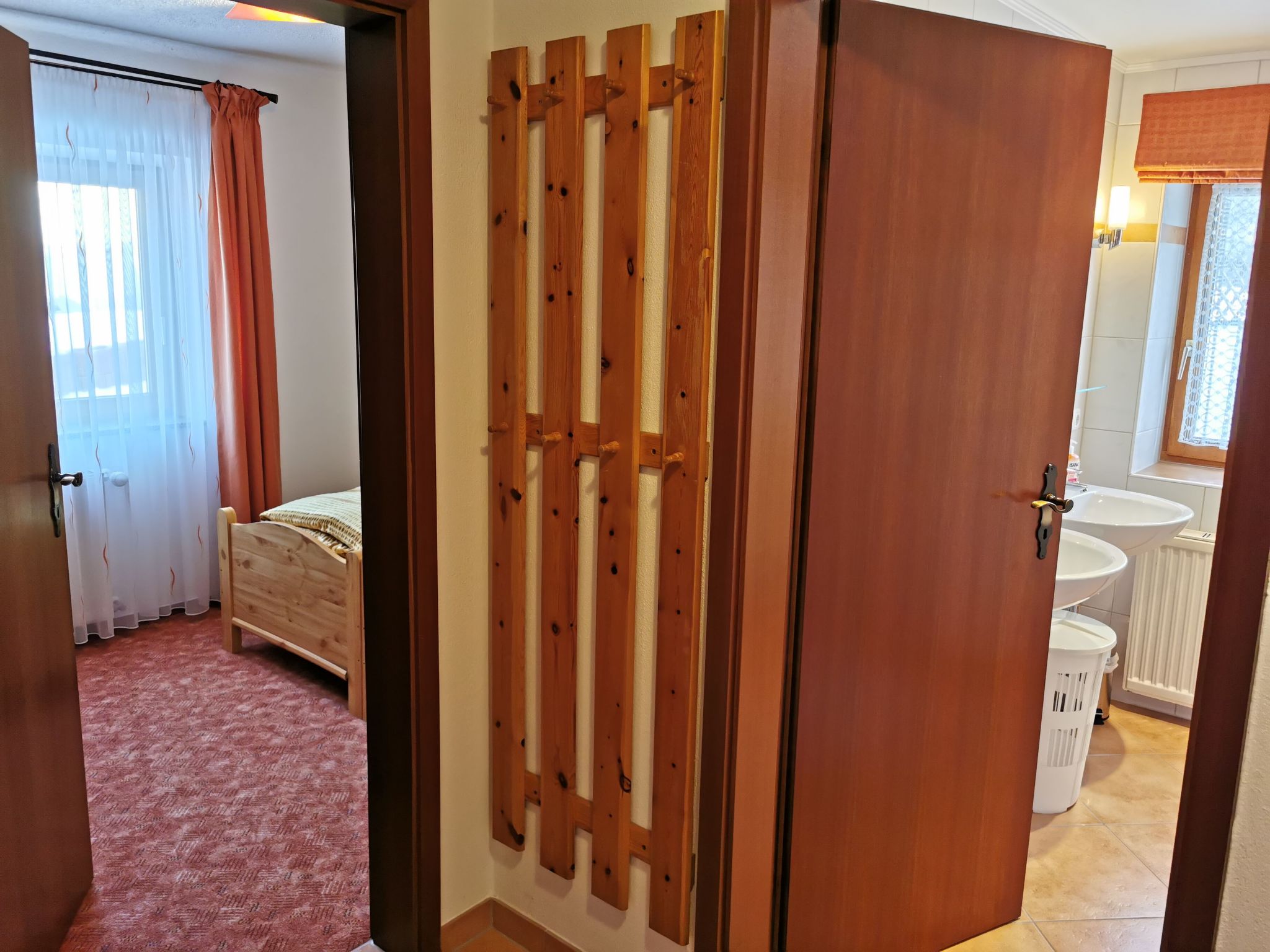 In Ludwigsreut mit Terrasse, Garten und Grill-Image-tags.info