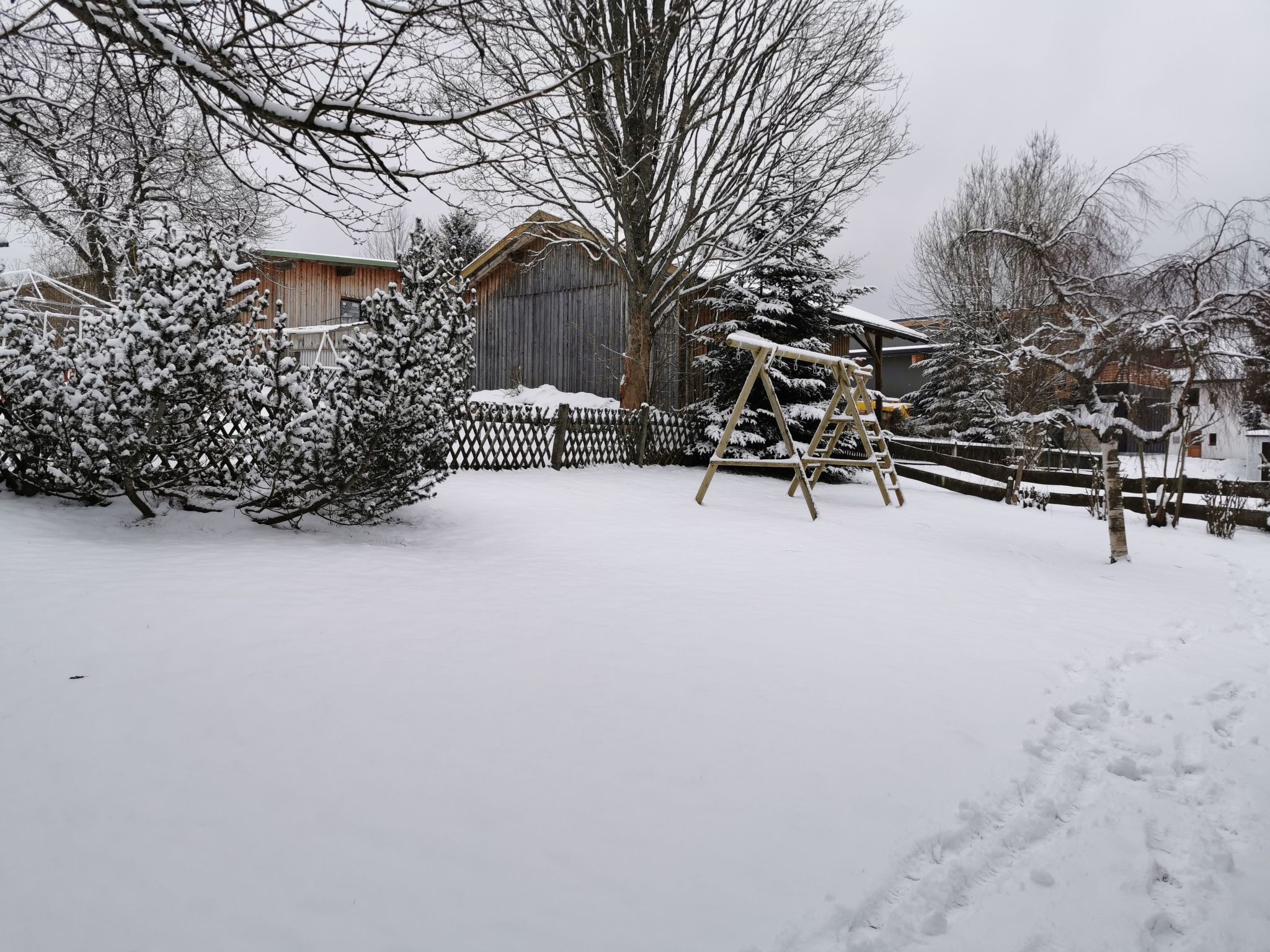 In Ludwigsreut mit Terrasse, Garten und Grill-Image-tags.info