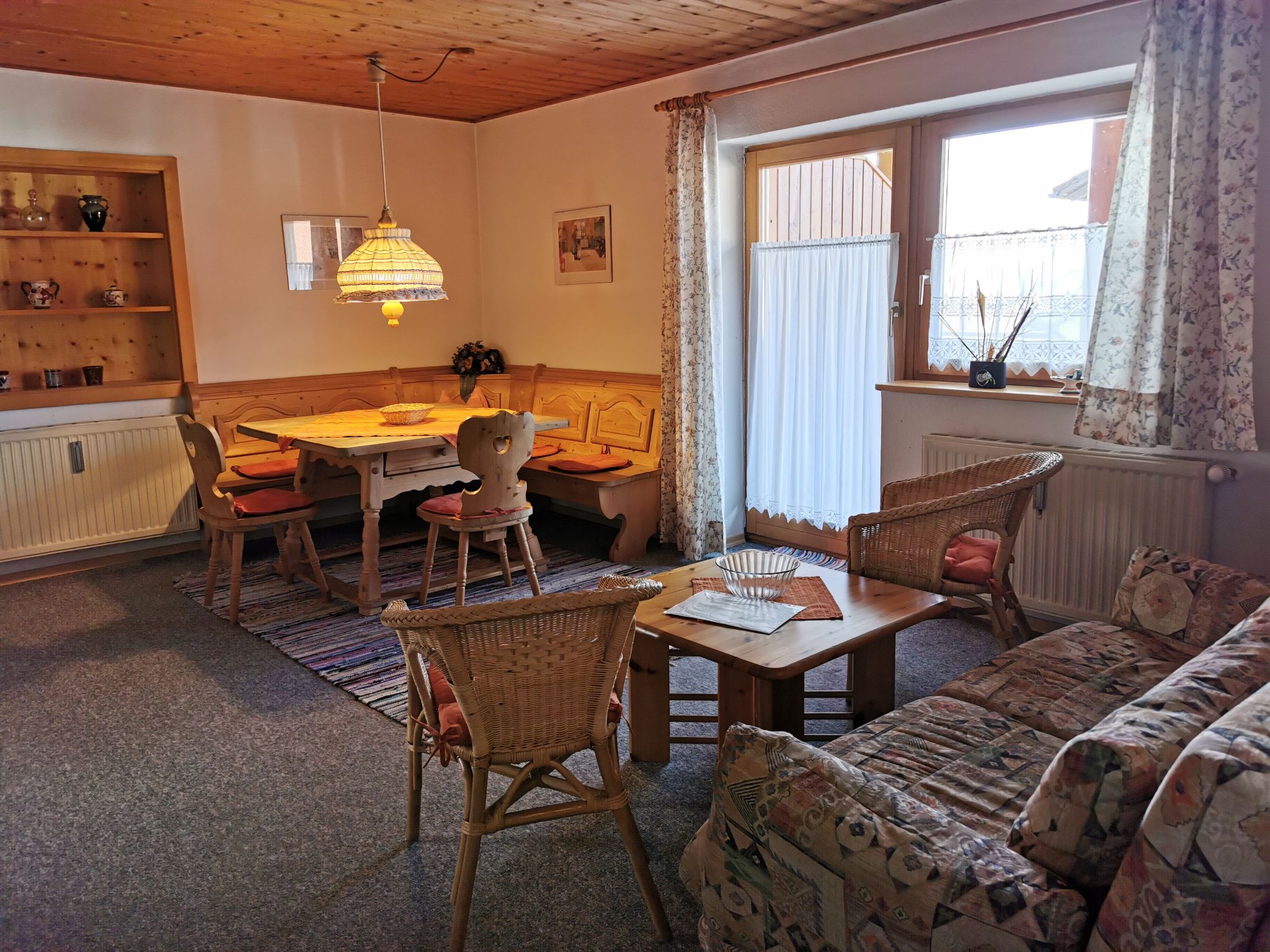 Wohnung mit einem schönen großen Balkon-Image-tags.info