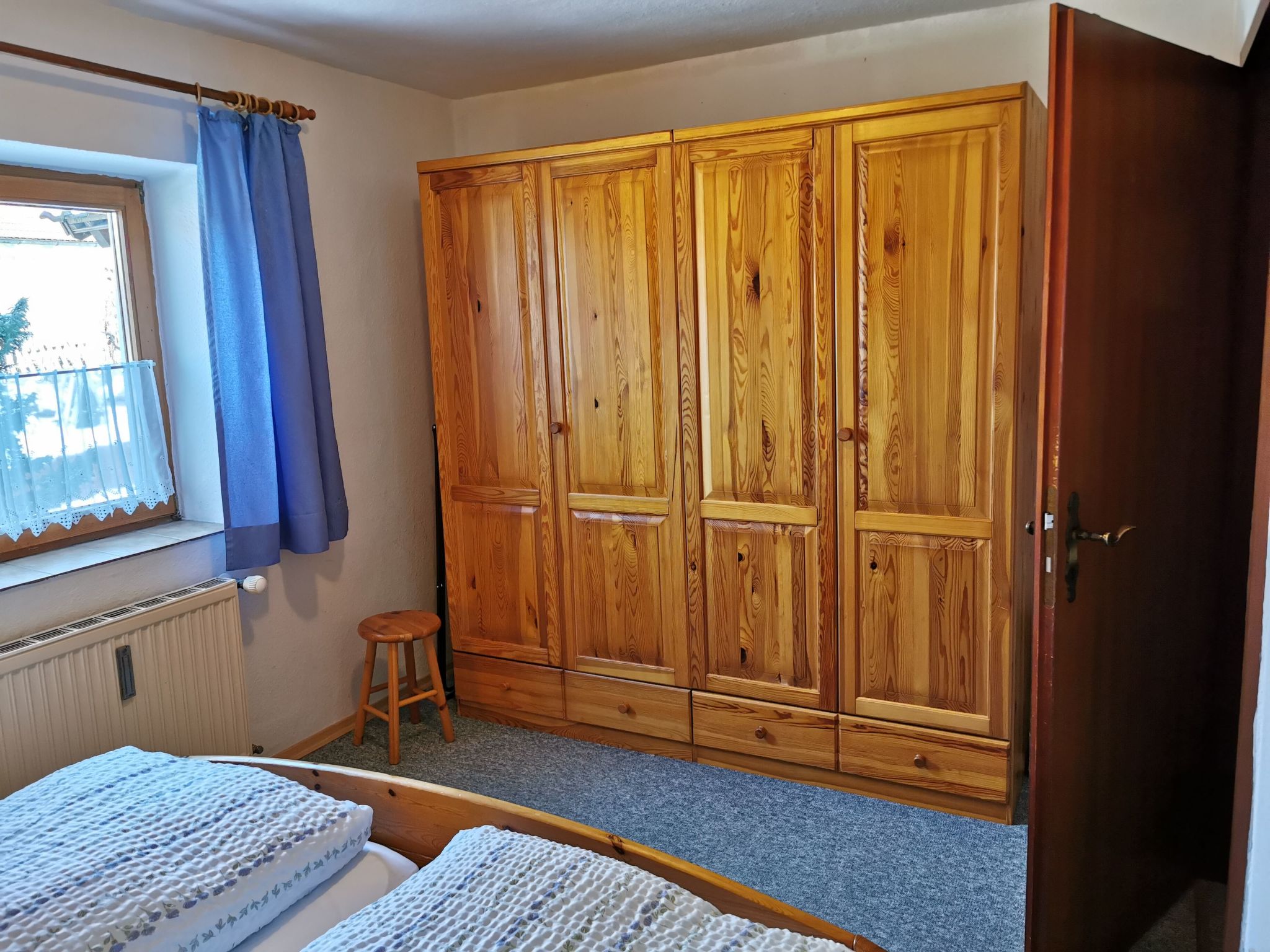 Wohnung mit einem schönen großen Balkon-Image-tags.info