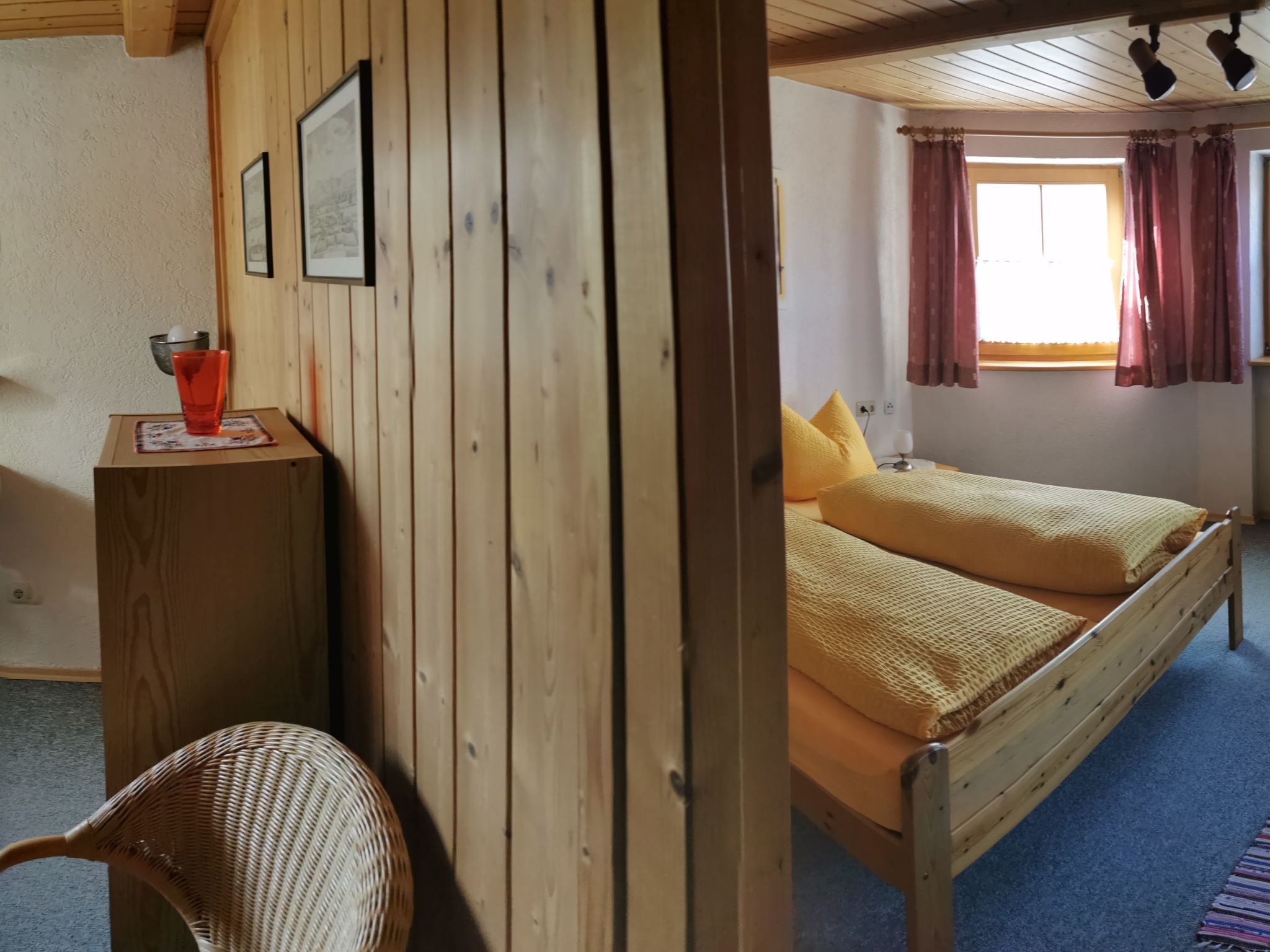 Mit komplett eingerichteter Küchenzeile im Wohnraum-Image-tags.info