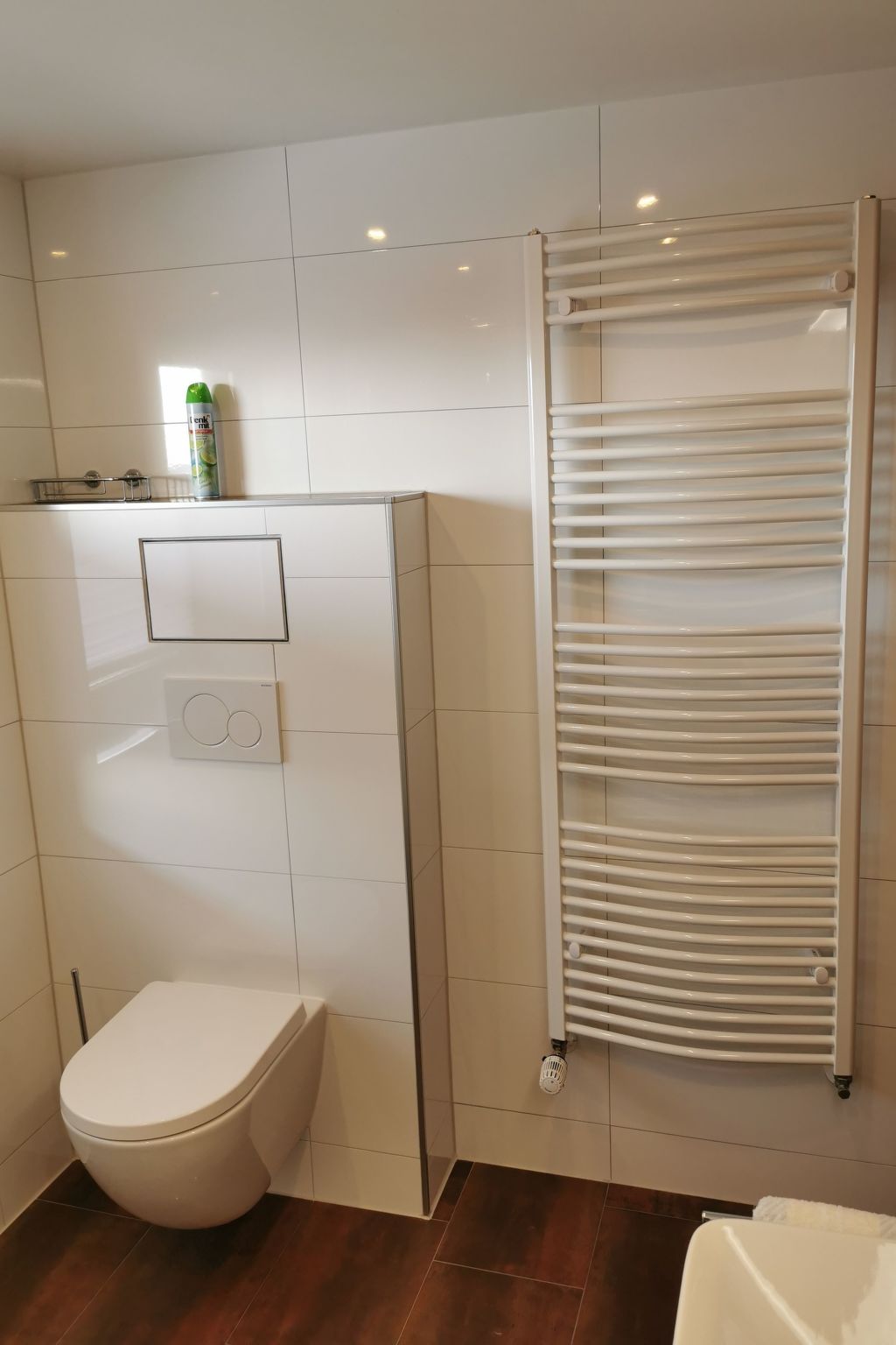 Mit komplett eingerichteter Küchenzeile im Wohnraum-Image-tags.info