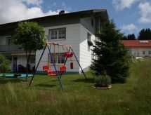 in Ludwigsreut mit Grill und Garten