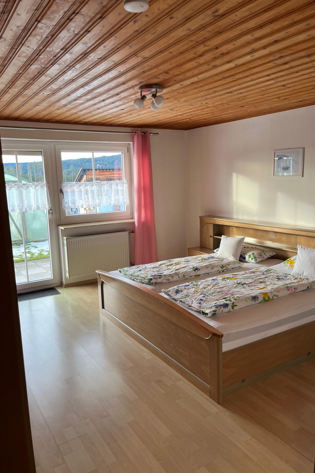 In Ludwigsreut mit Grill und Garten-Inside