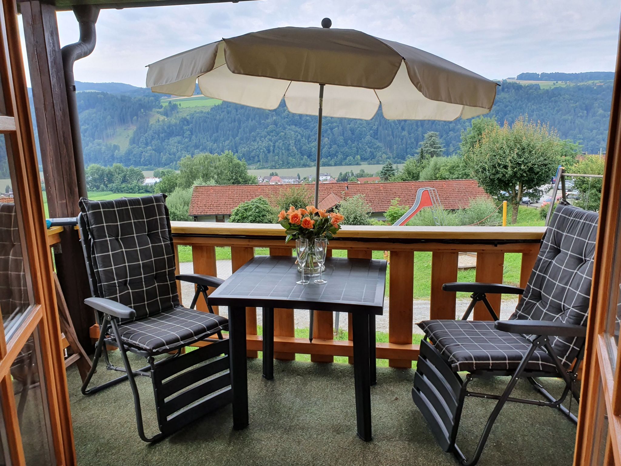 Idyllische Ferienwohnung mit Blick auf die Donau - Binnen