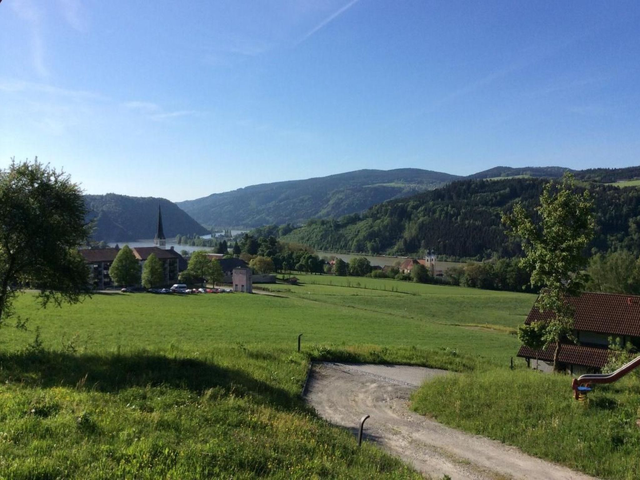 Idyllische Ferienwohnung mit Blick auf die Donau - Binnen