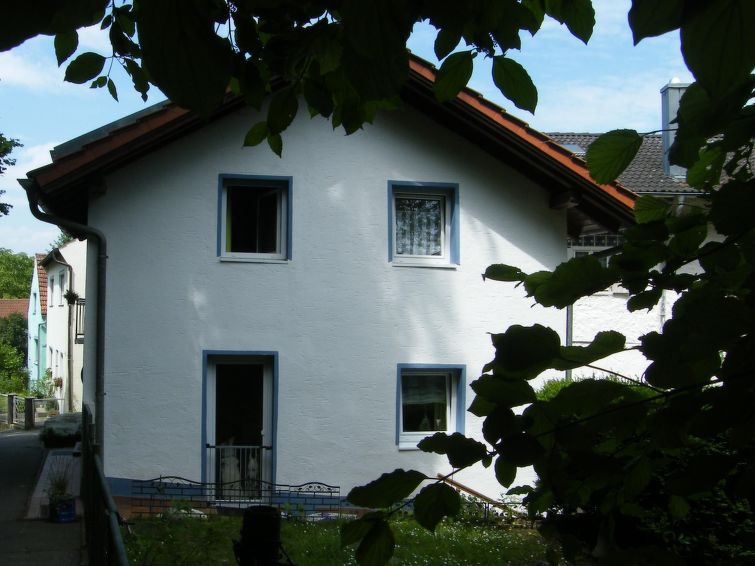 Komfortables Ferienhaus Mit Garten Und Parkplatz In Unmittelbarer Nähe Zum Stad - Dingolfing
