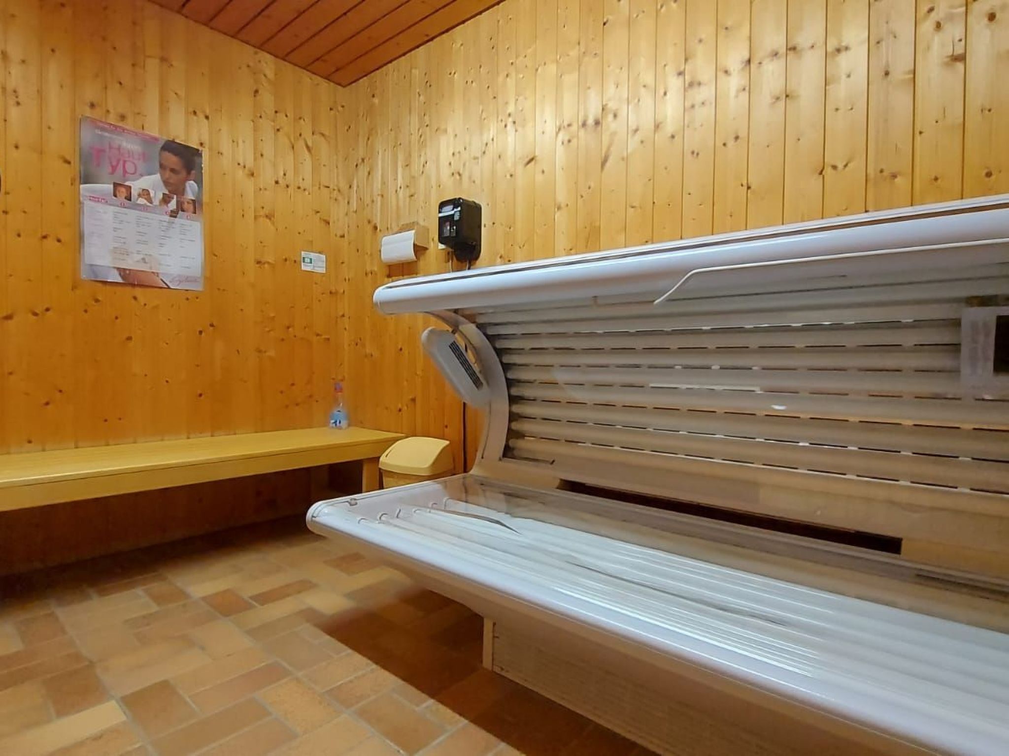 Große Wohnung in Gleislhof mit Möbliertem Balkon-Binnen