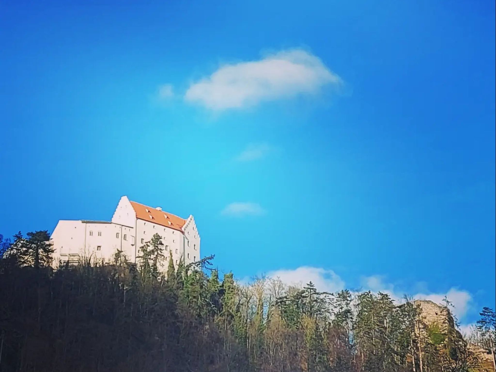 Große Wohnung in Gleislhof mit Möbliertem Balkon-Buiten
