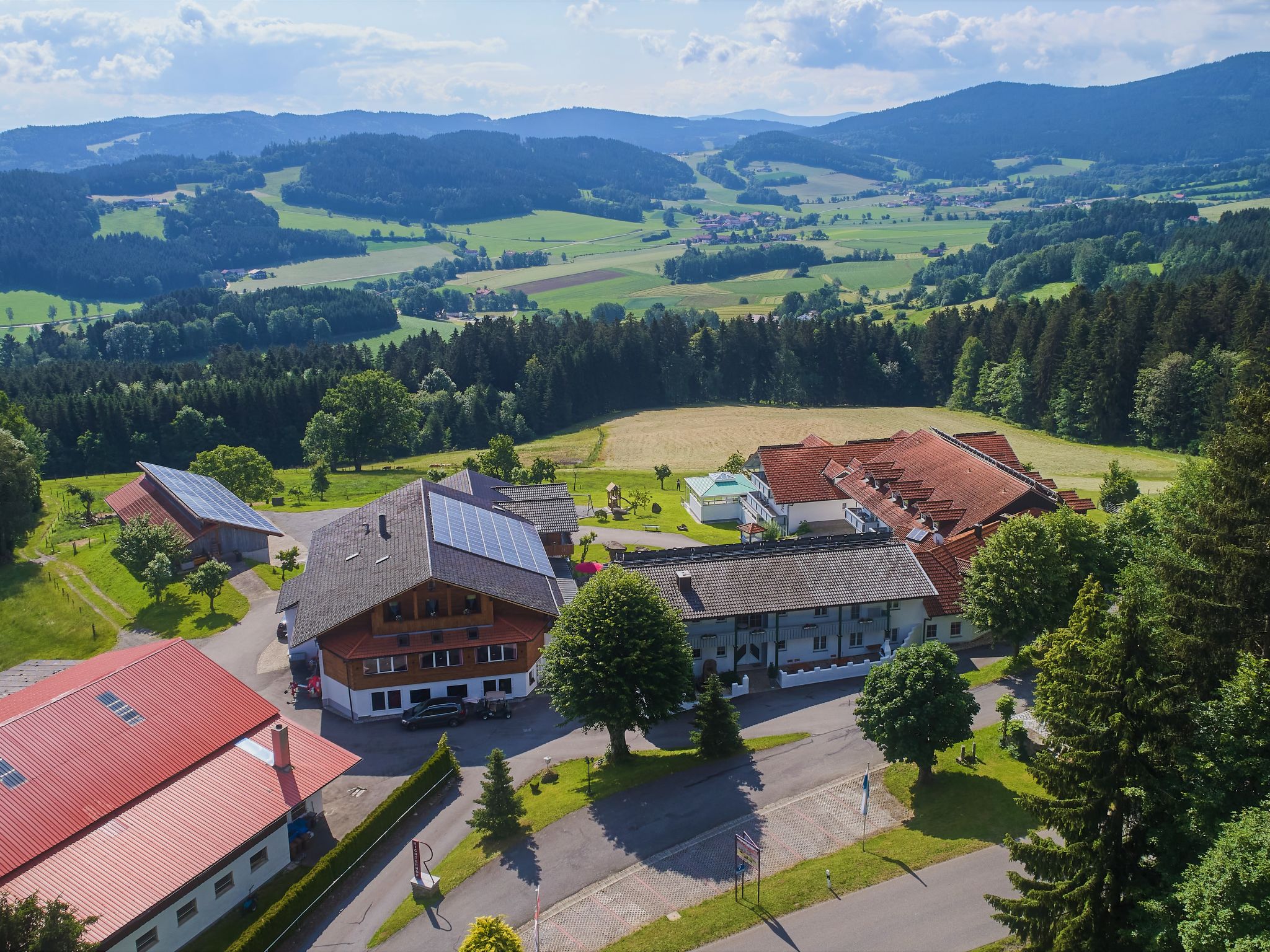 Heckenrose mit Badewelt und Sauna inkl. - Buiten