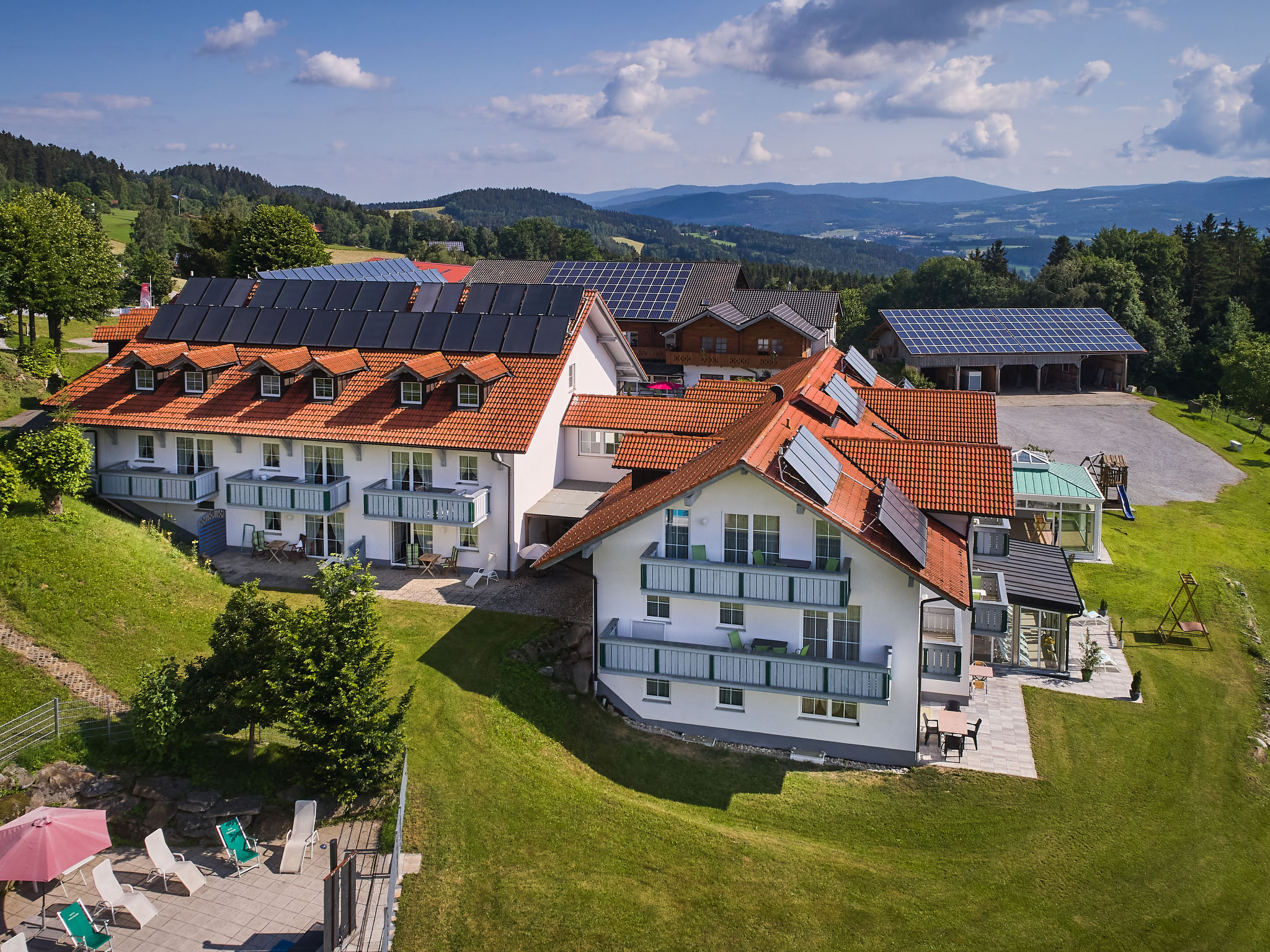 Heckenrose mit Badewelt und Sauna inkl. - Buiten