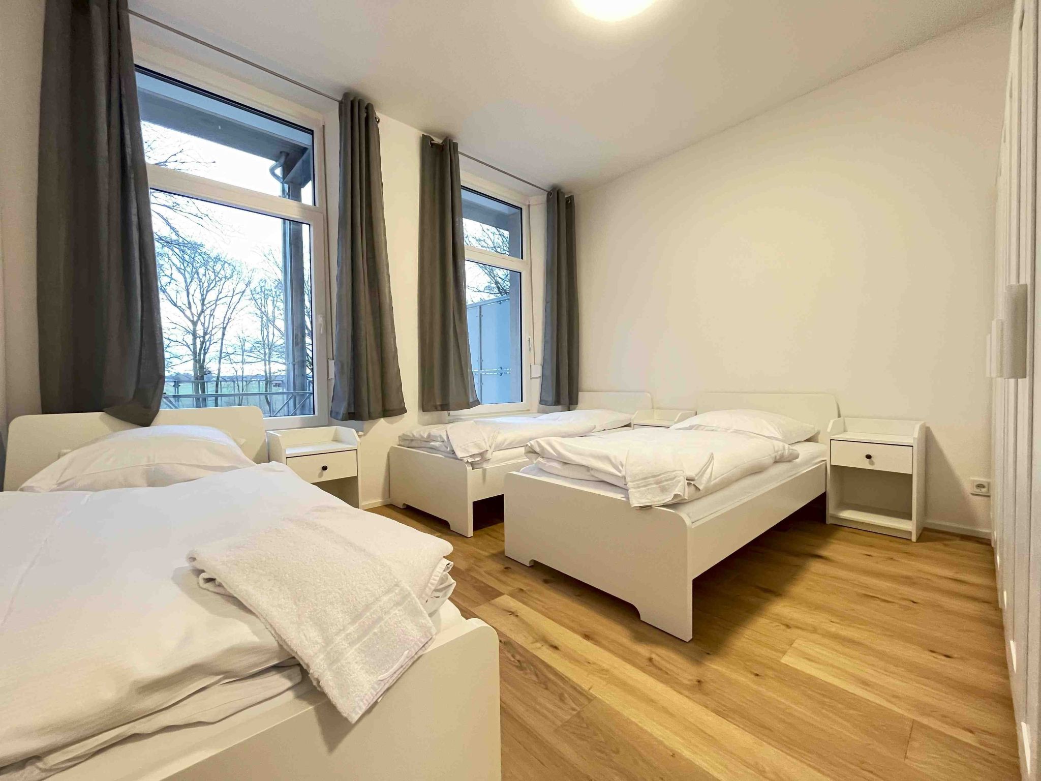 AM1056-Image-tags.info