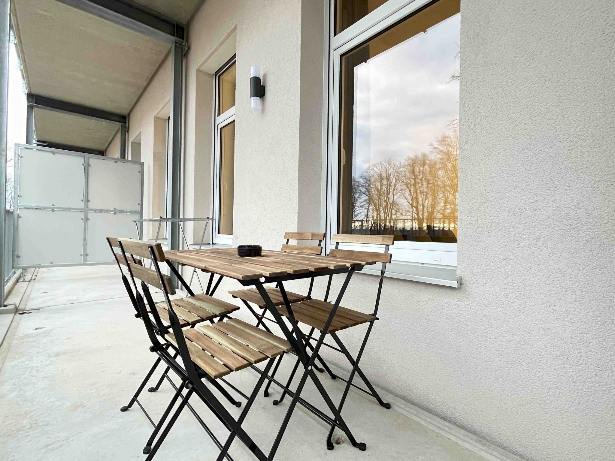 AM1056-Image-tags.info