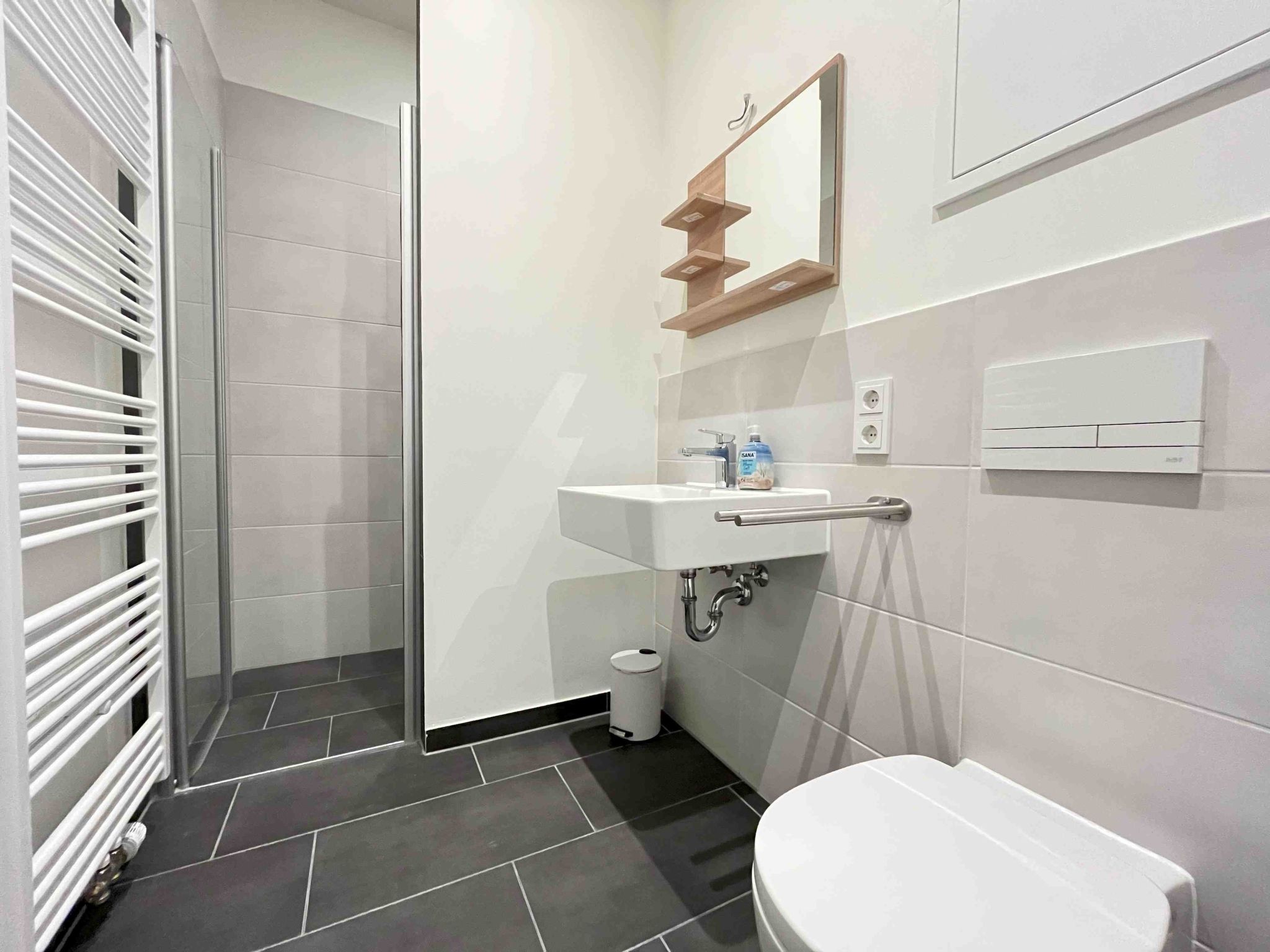 AM1013-Image-tags.info