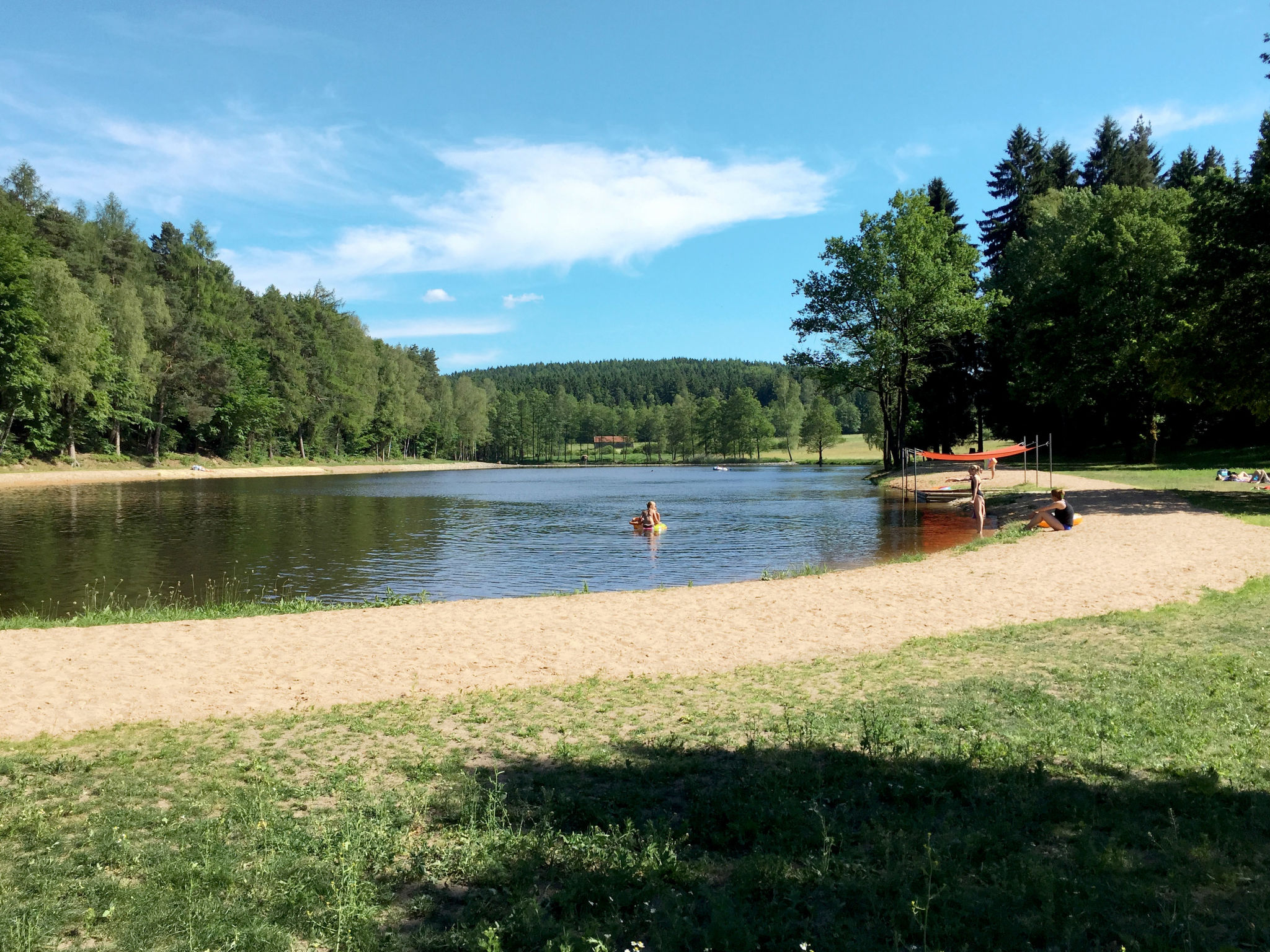 In Gleiritsch mit Grill-Omgeving