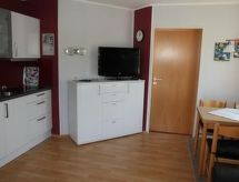 Knus appartement met omheinde tuin vlakbij bergen en meren in Zandt - thumbnail 6