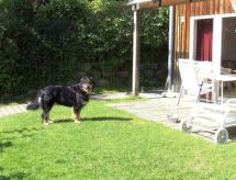 in Zandt mit Garten, Terrasse und Grill
