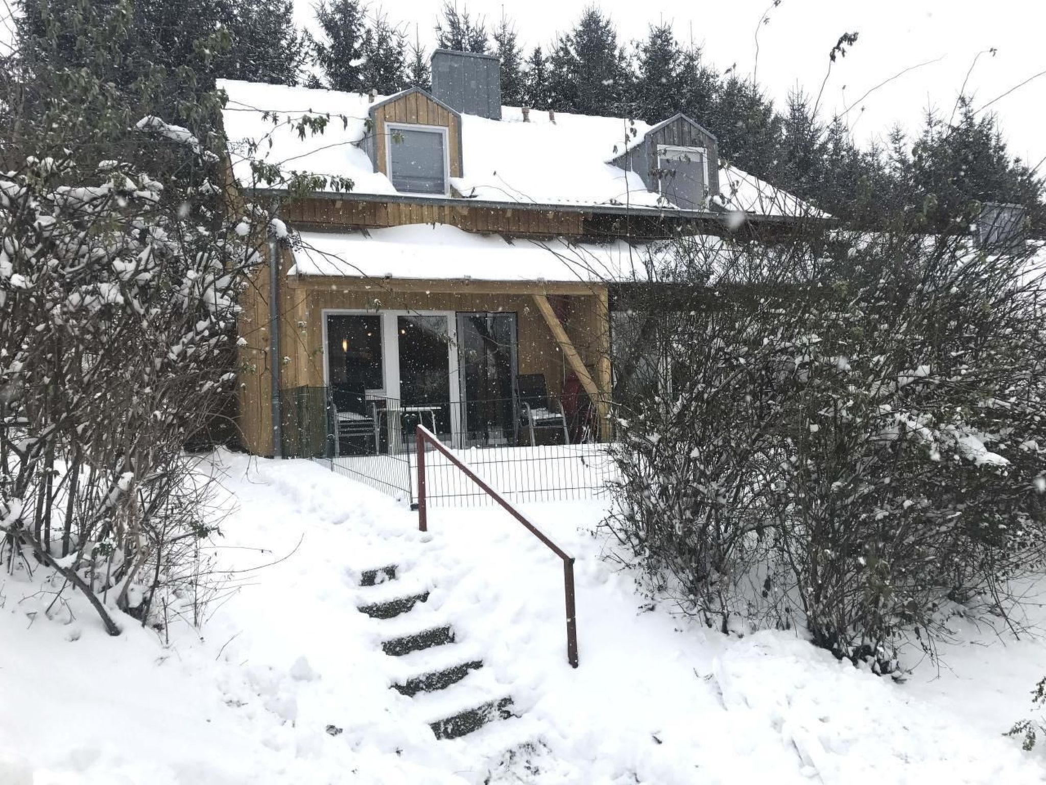 In Zandt mit Garten, Terrasse und Grill-Image-tags.info