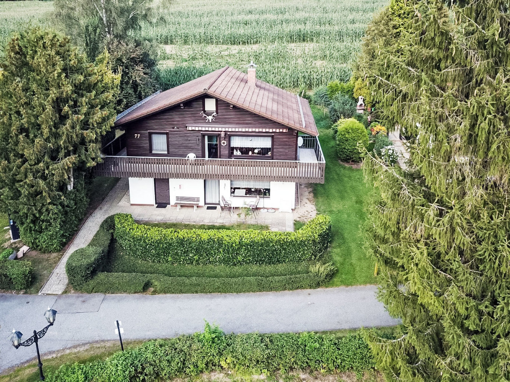 Hs. 77 - Buiten