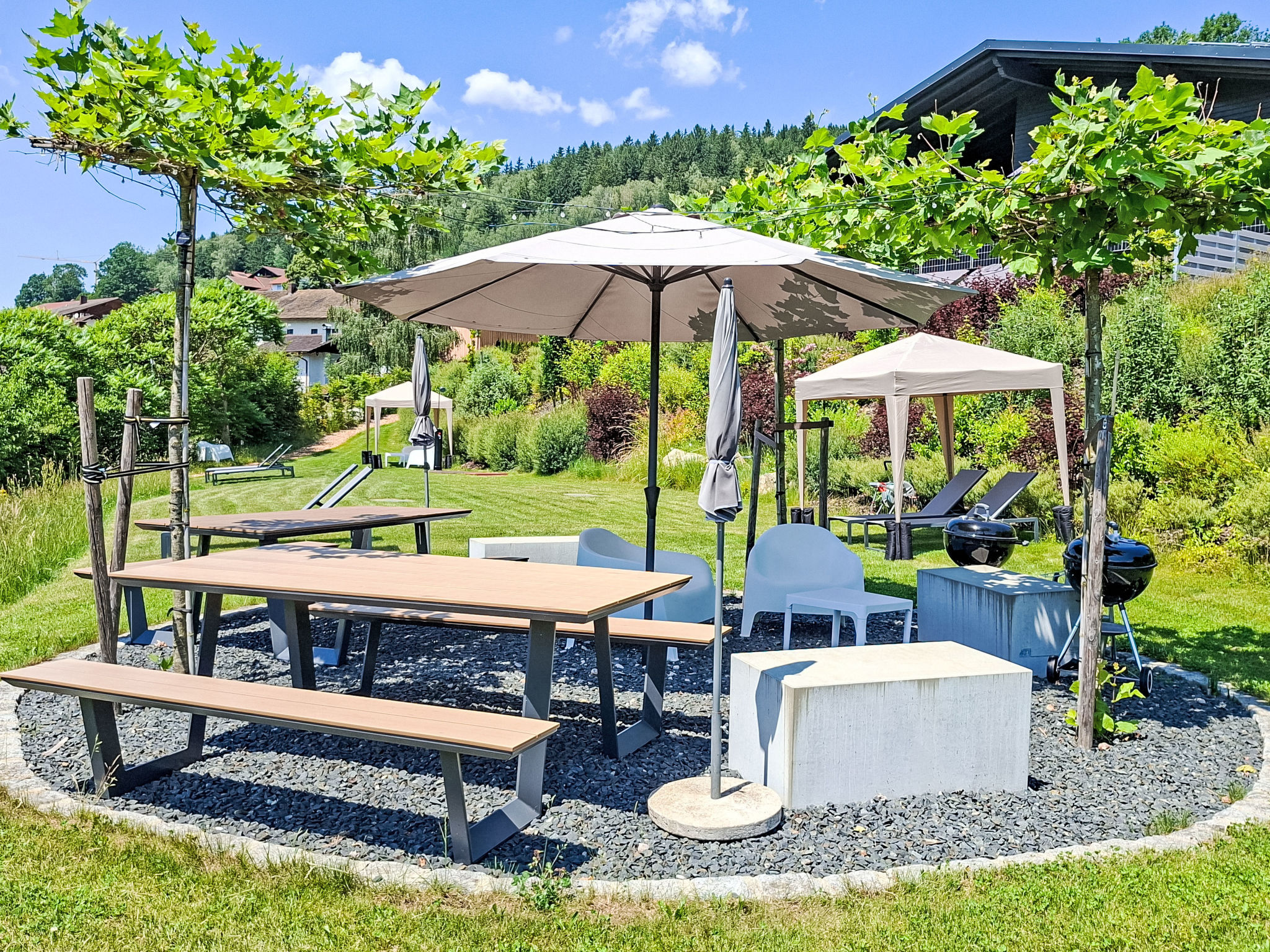 BayVista, die Bayerwald Lodge mit Bergblick