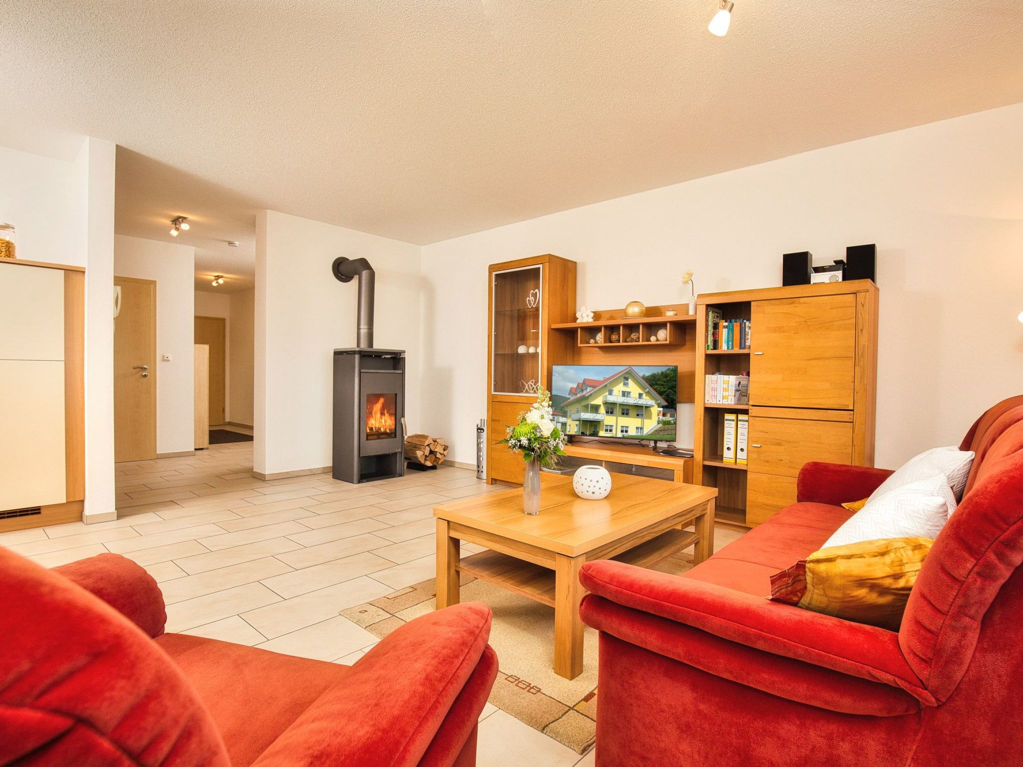 Mit Blick auf das Wasser-Inside