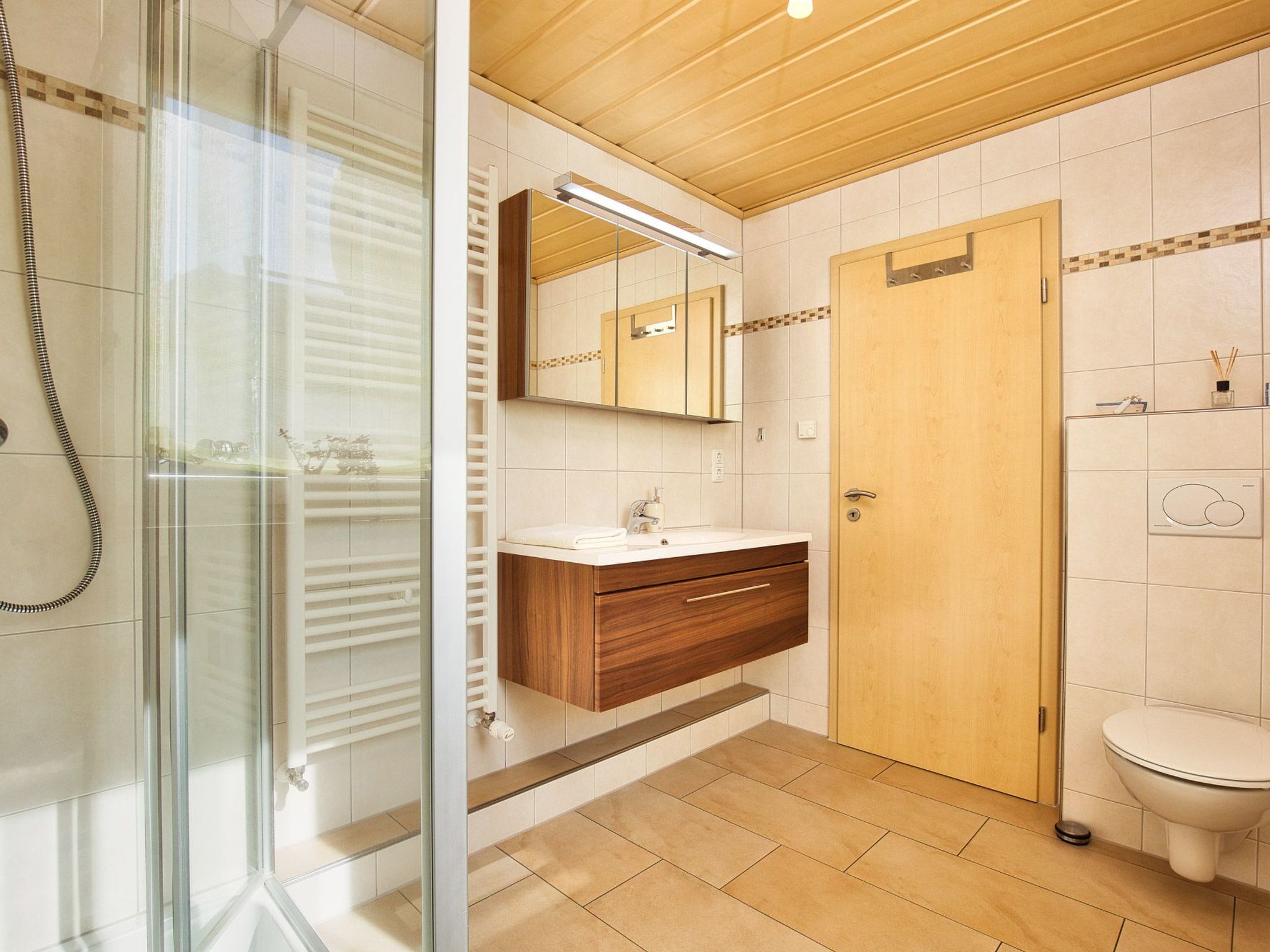 Am Johannesbühl-Inside