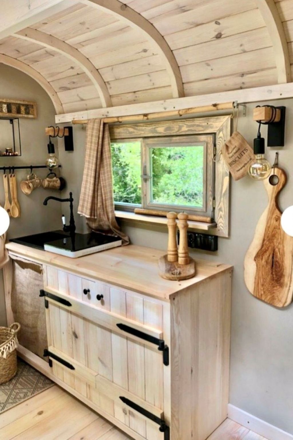 Urlaub Zirkuswagen-Binnen